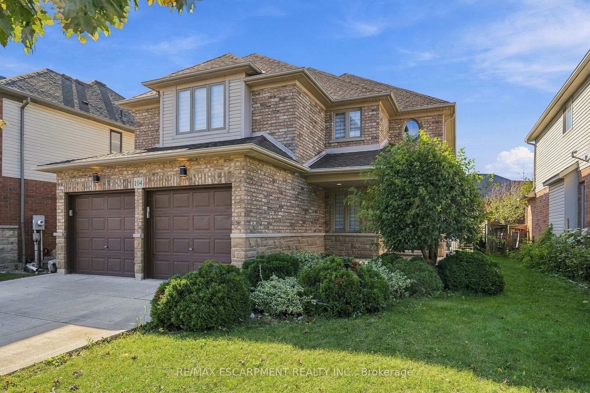Photo 2 of 194 Southbrook Drive, Hamilton, Binbrook — HOMEH