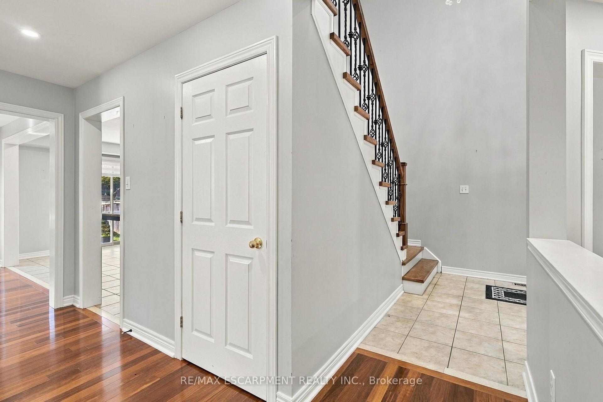Photo 10 of 194 Southbrook Drive, Hamilton, Binbrook — HOMEH