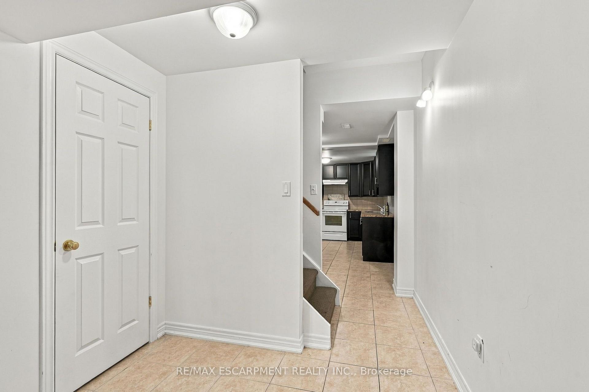Photo 35 of 194 Southbrook Drive, Hamilton, Binbrook — HOMEH