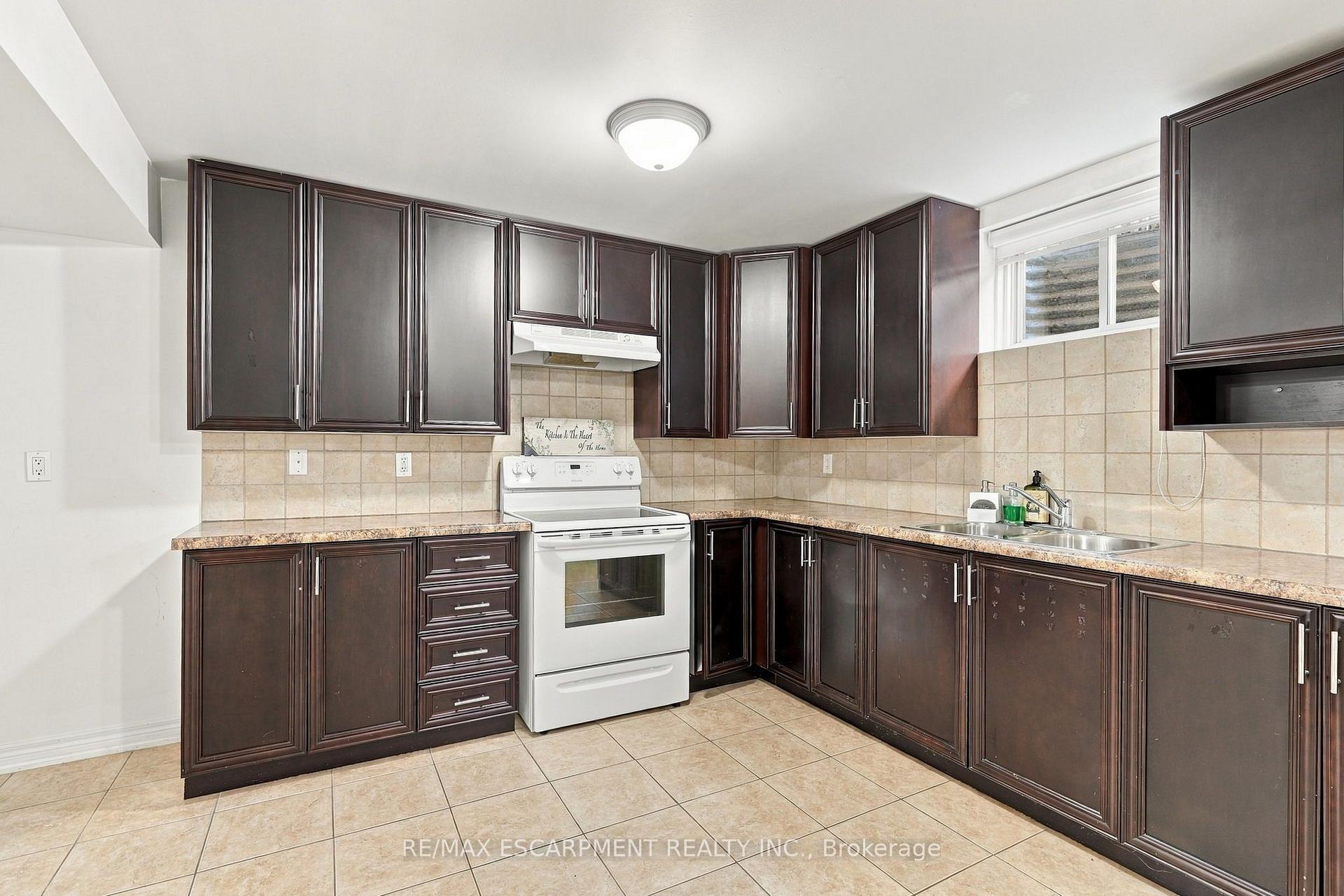 Photo 37 of 194 Southbrook Drive, Hamilton, Binbrook — HOMEH