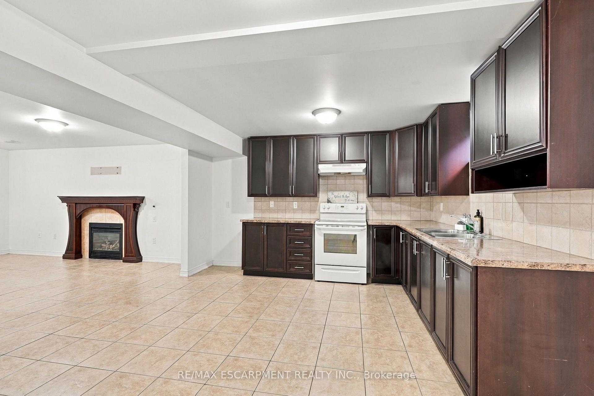 Photo 38 of 194 Southbrook Drive, Hamilton, Binbrook — HOMEH