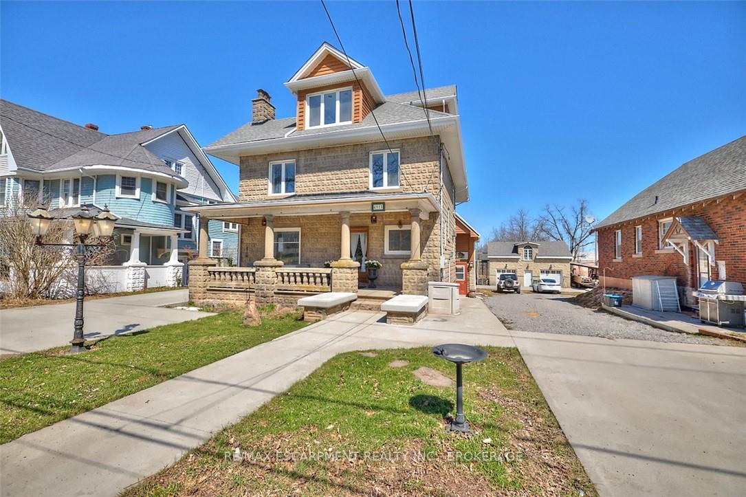 Photo 2 of 4915 King Street, Lincoln, Beamsville — HOMEH