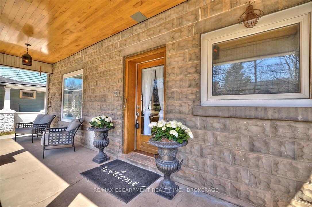 Photo 3 of 4915 King Street, Lincoln, Beamsville — HOMEH