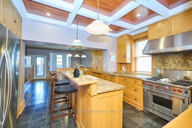 Photo 9 of 4915 King Street, Lincoln, Beamsville — HOMEH