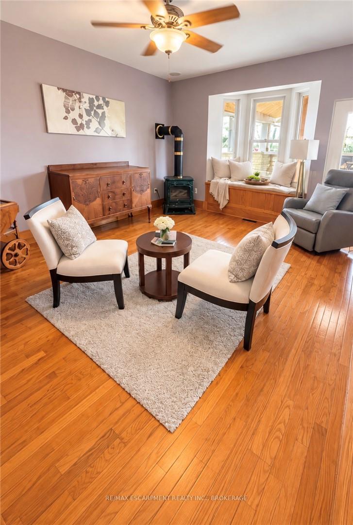 Photo 11 of 4915 King Street, Lincoln, Beamsville — HOMEH