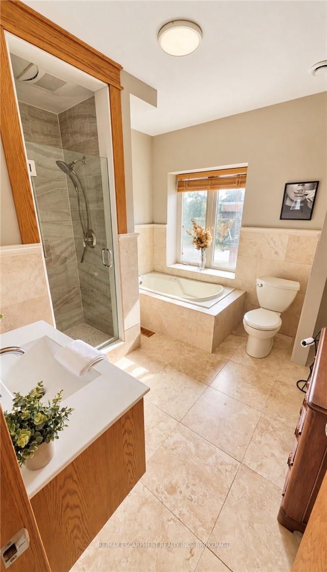 Photo 15 of 4915 King Street, Lincoln, Beamsville — HOMEH