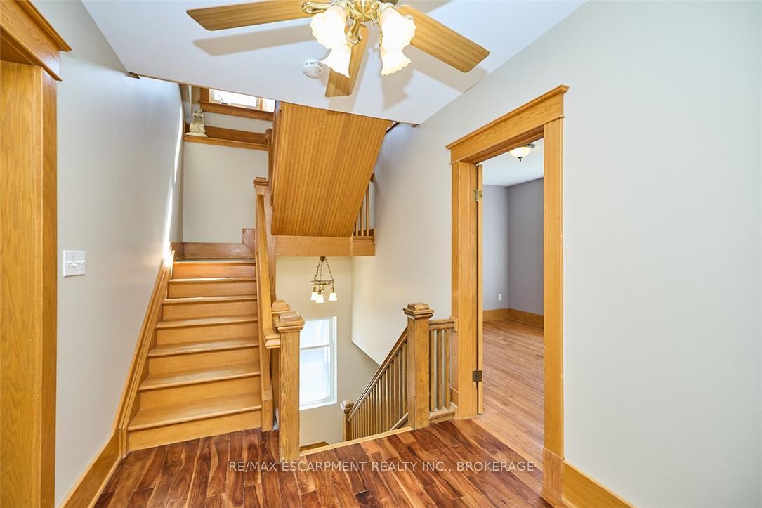 Photo 17 of 4915 King Street, Lincoln, Beamsville — HOMEH