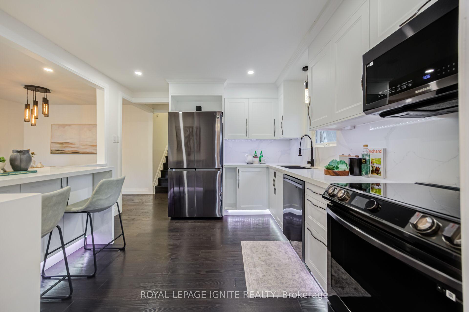 Photo 17 of 585 Grandview Street S, Oshawa, Donevan — HOMEH