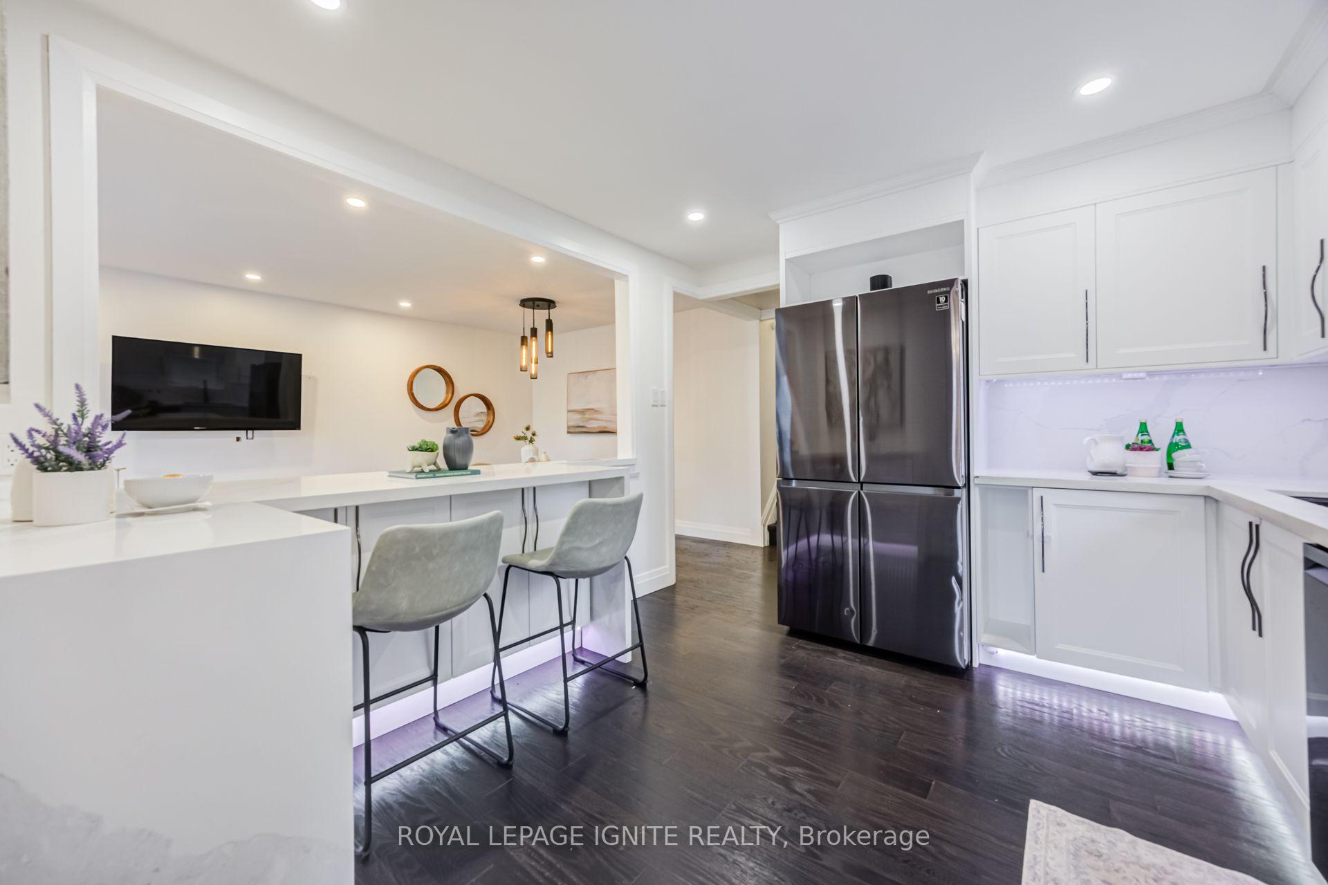 Photo 18 of 585 Grandview Street S, Oshawa, Donevan — HOMEH