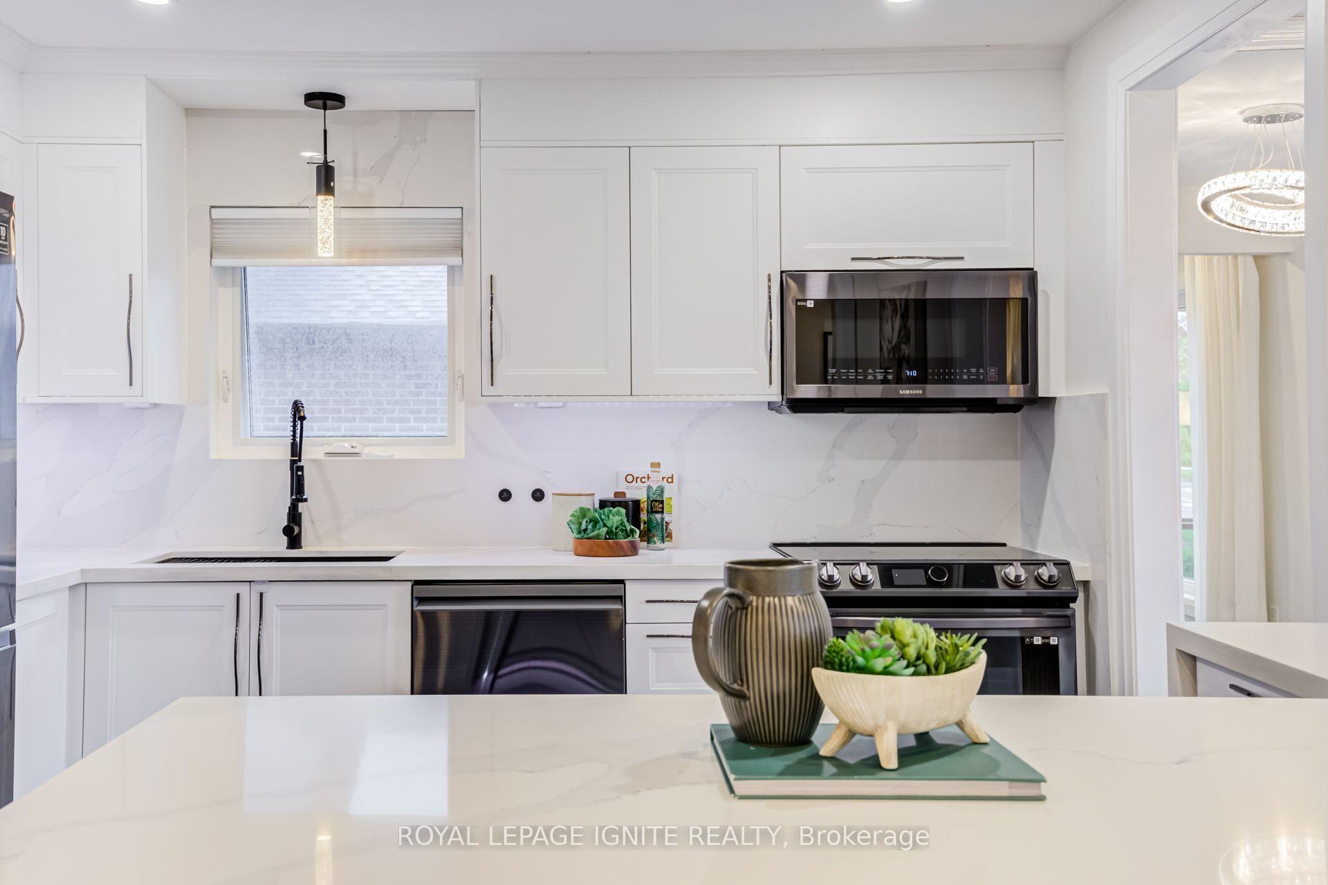 Photo 30 of 585 Grandview Street S, Oshawa, Donevan — HOMEH