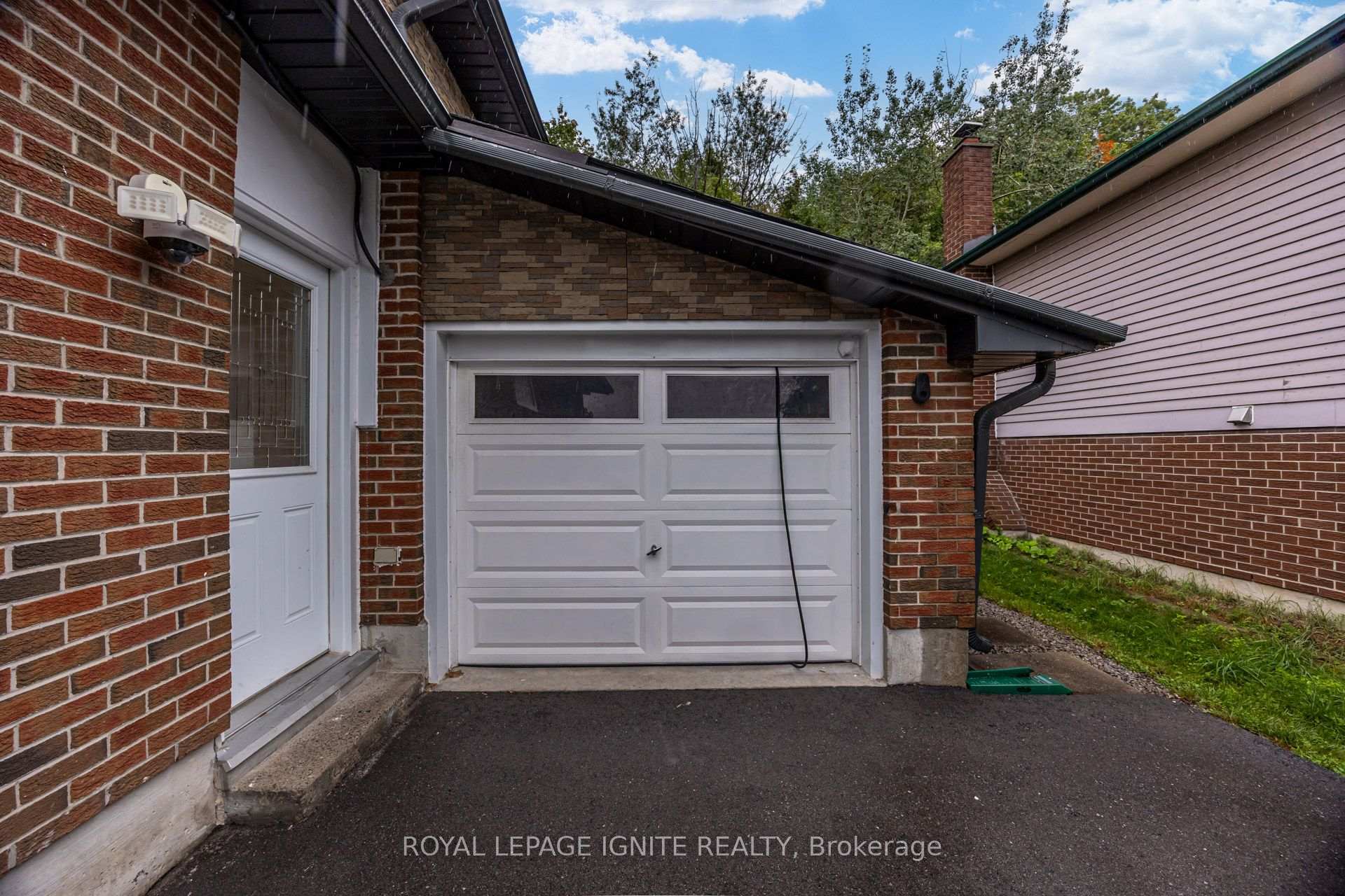 Photo 45 of 585 Grandview Street S, Oshawa, Donevan — HOMEH