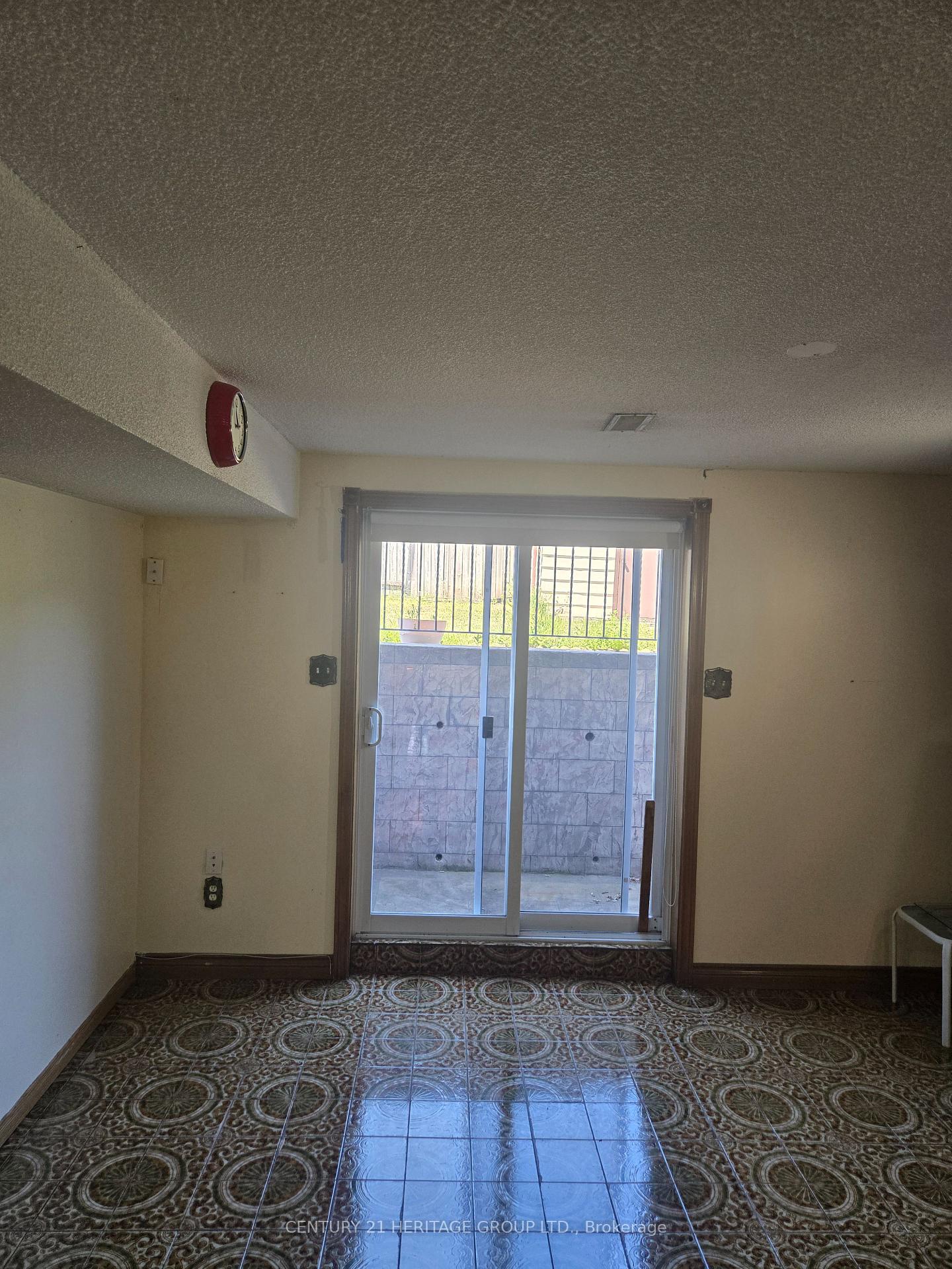 Photo 5 of Unit Bsmt, 60 Albany Drive, Vaughan, West Woodbridge — HOMEH