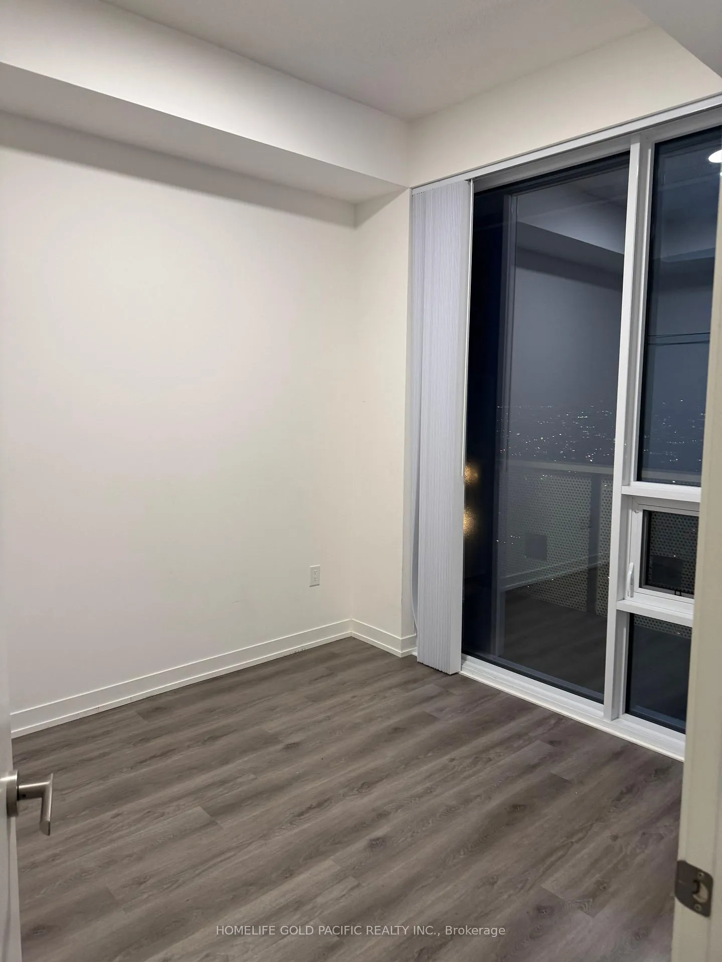 Photo 6 of Unit 5103, 8 Eglinton Avenue E, Toronto, Yonge-Eglinton — HOMEH