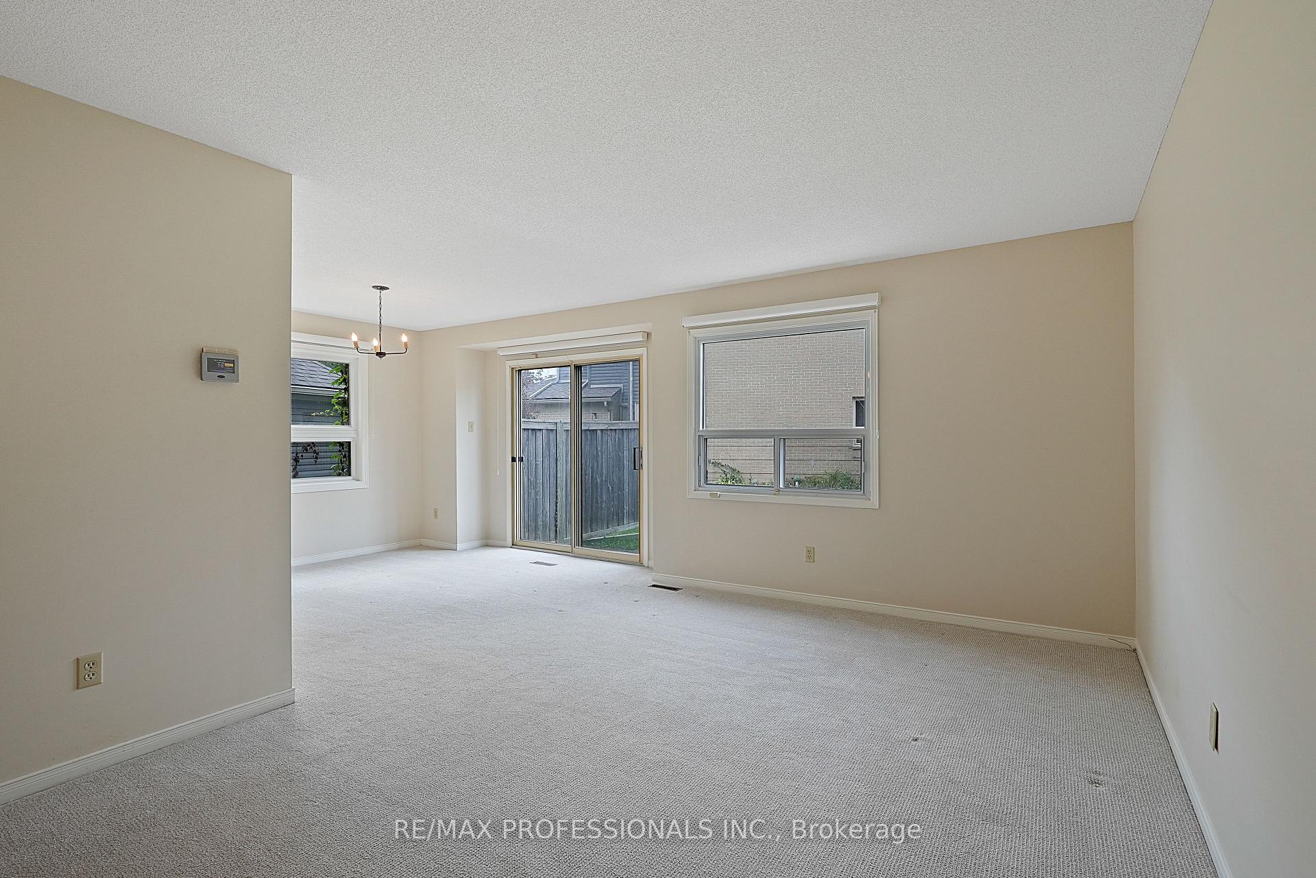 Photo 16 of Unit 12, 3600 Colonial Drive, Mississauga, Erin Mills — HOMEH