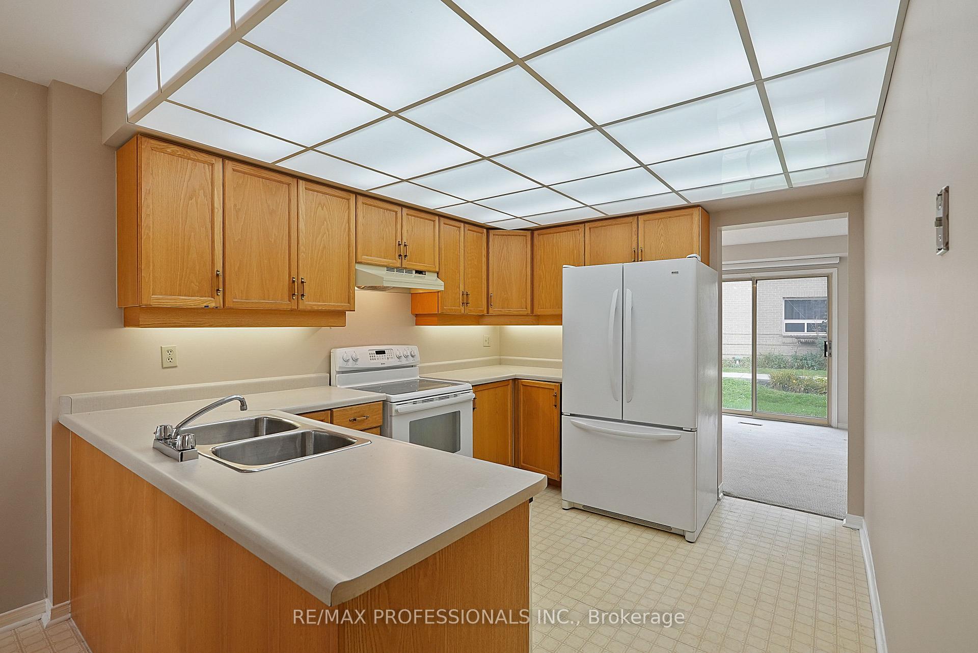 Photo 24 of Unit 12, 3600 Colonial Drive, Mississauga, Erin Mills — HOMEH