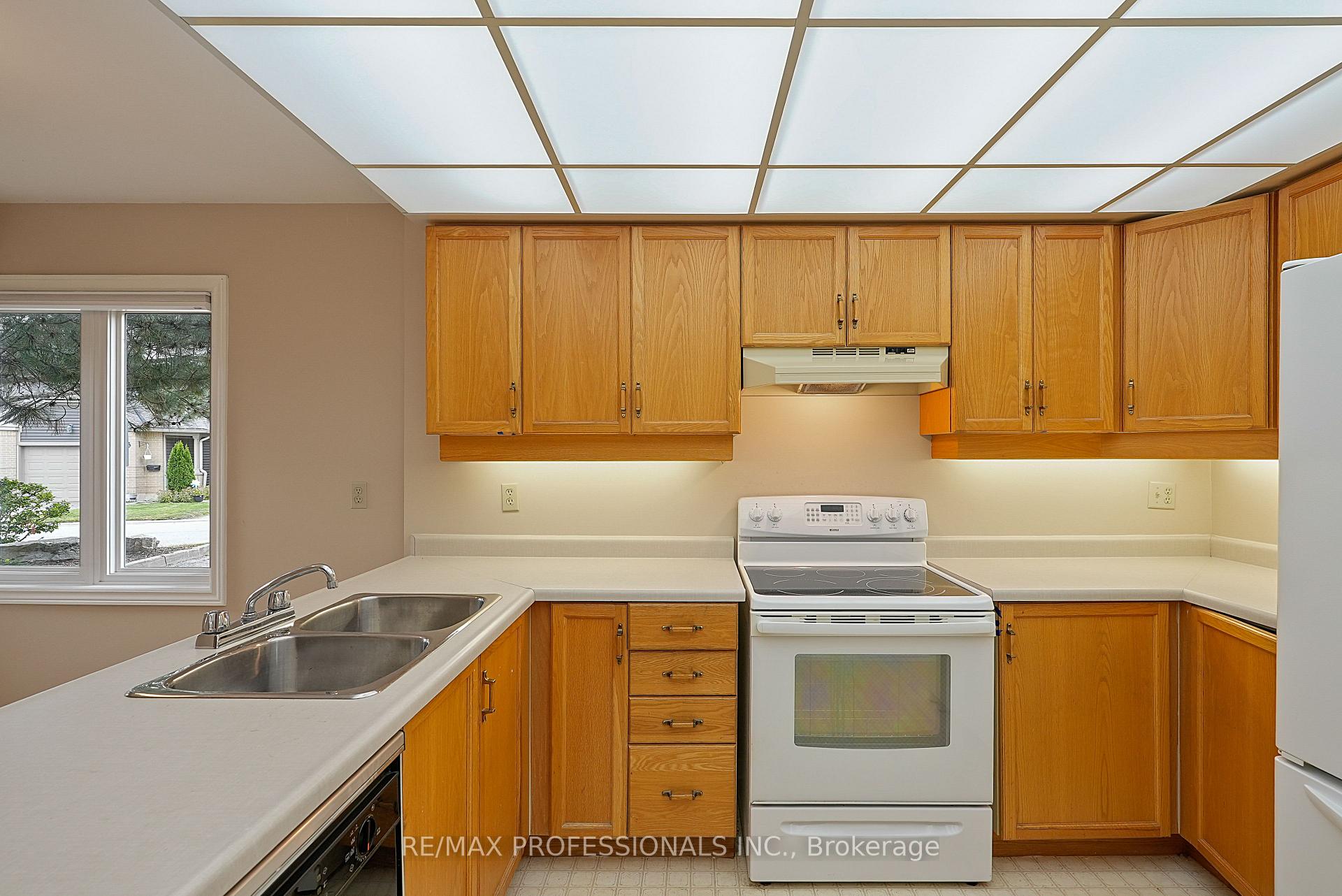Photo 26 of Unit 12, 3600 Colonial Drive, Mississauga, Erin Mills — HOMEH