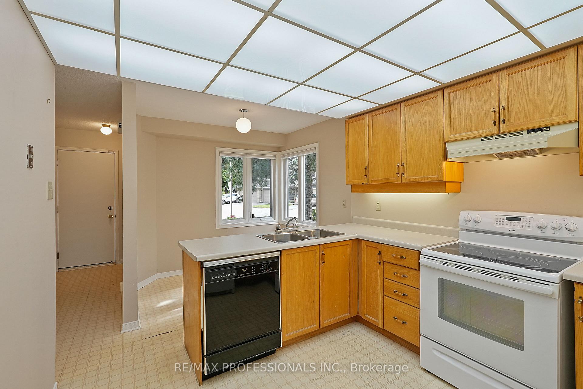 Photo 28 of Unit 12, 3600 Colonial Drive, Mississauga, Erin Mills — HOMEH