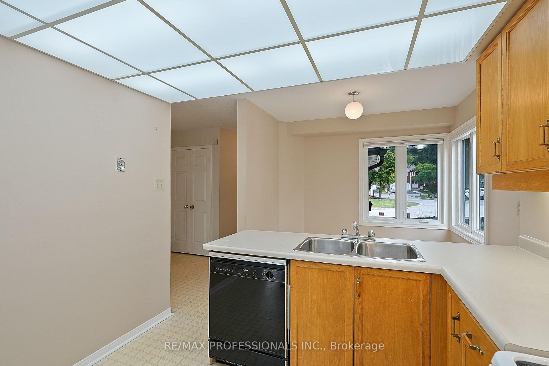 Photo 29 of Unit 12, 3600 Colonial Drive, Mississauga, Erin Mills — HOMEH
