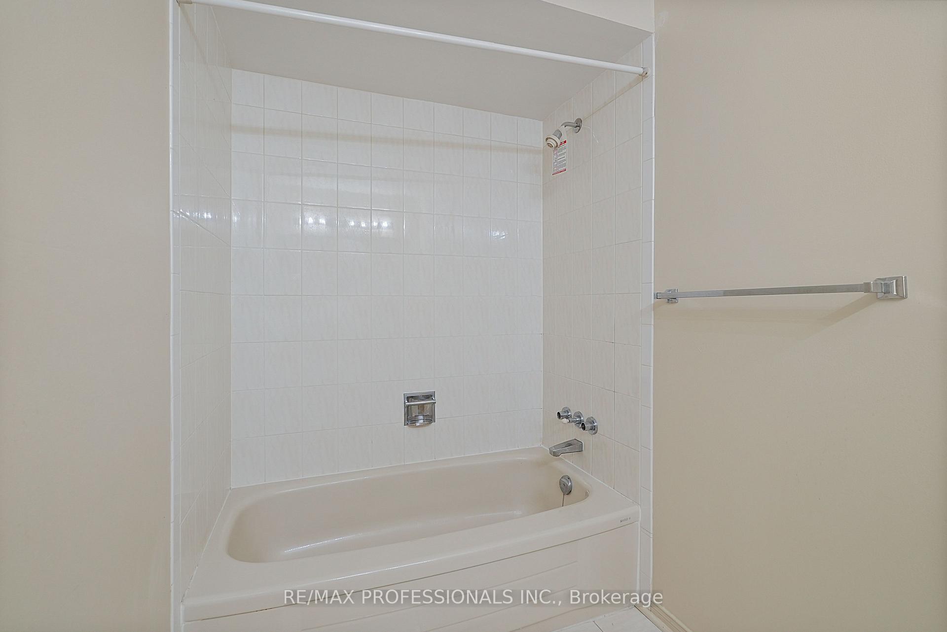 Photo 45 of Unit 12, 3600 Colonial Drive, Mississauga, Erin Mills — HOMEH