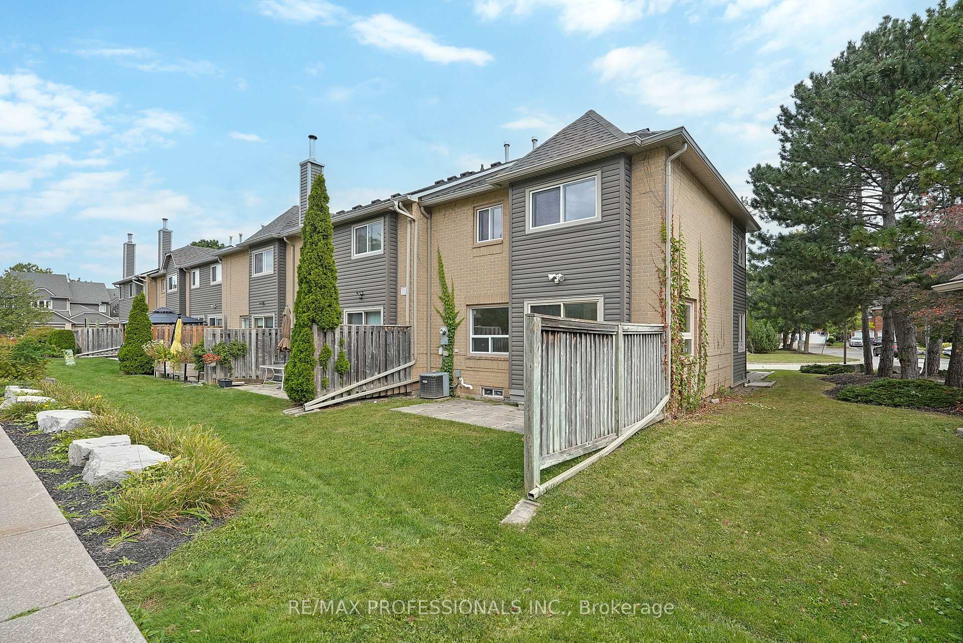 Photo 69 of Unit 12, 3600 Colonial Drive, Mississauga, Erin Mills — HOMEH