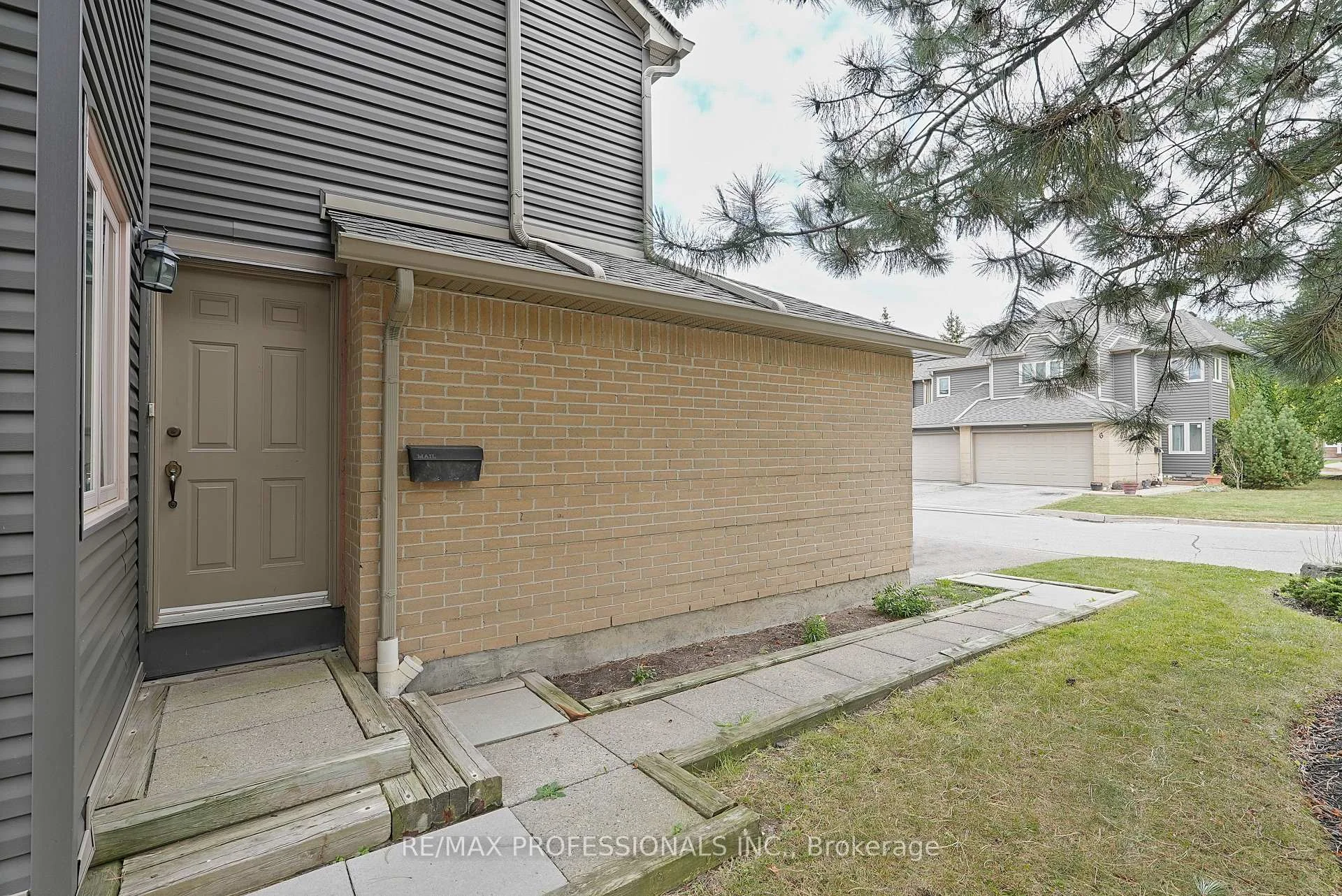 Photo 12 of Unit 12, 3600 Colonial Drive, Mississauga, Erin Mills — HOMEH