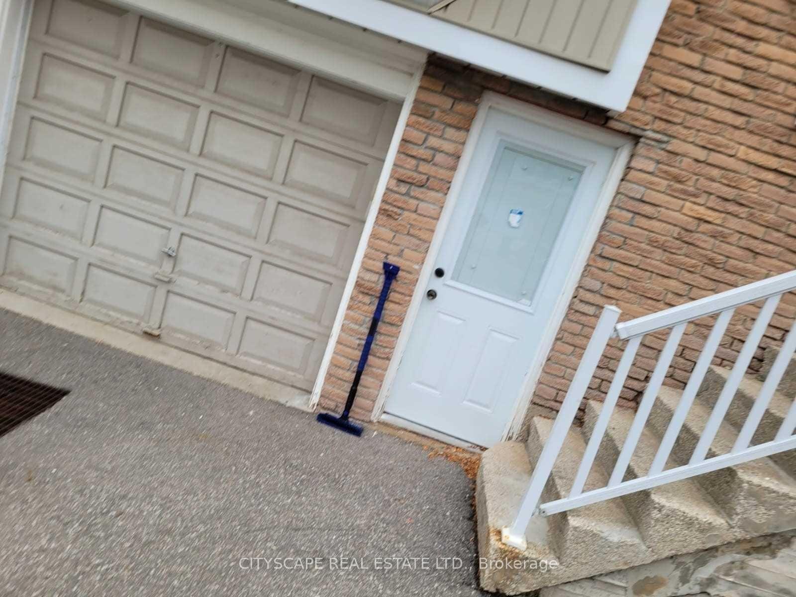 Photo 2 of 6393 Chaumont Crescent, Mississauga, Meadowvale — HOMEH