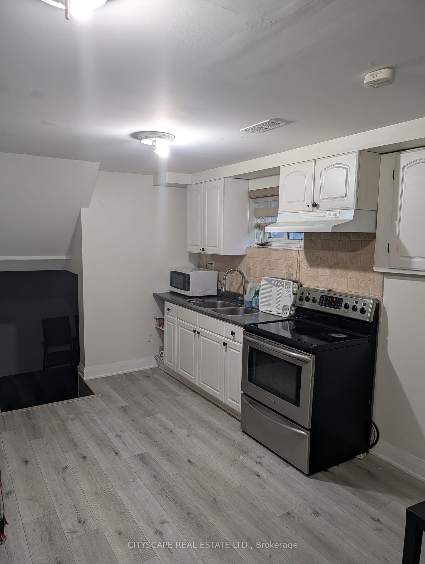 Photo 5 of 6393 Chaumont Crescent, Mississauga, Meadowvale — HOMEH