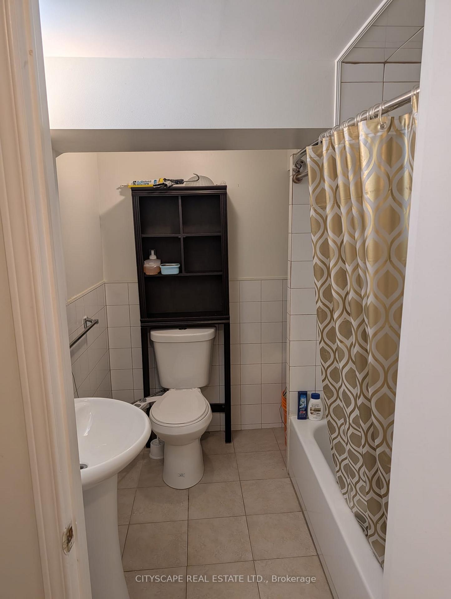 Photo 6 of 6393 Chaumont Crescent, Mississauga, Meadowvale — HOMEH