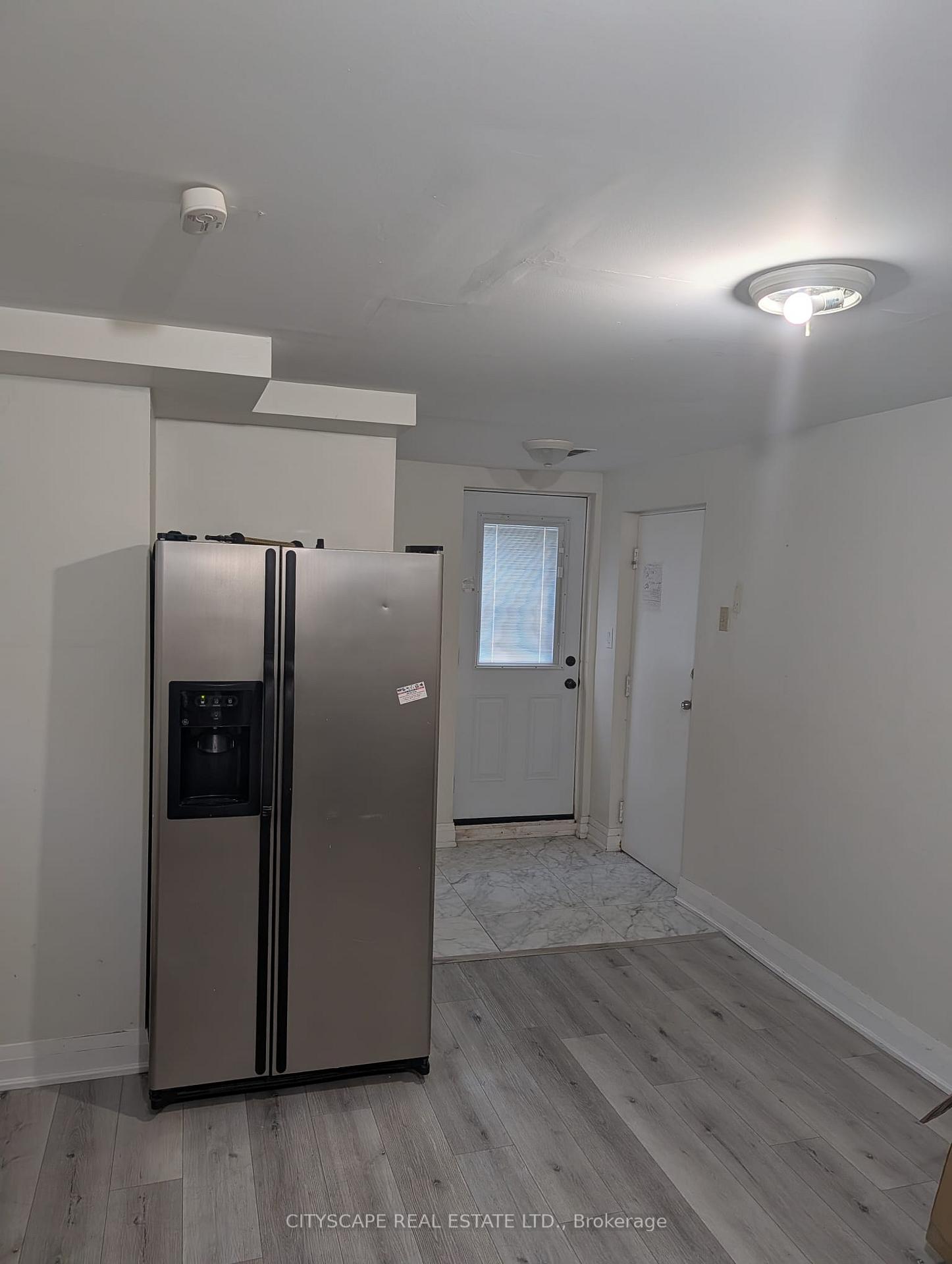 Photo 11 of 6393 Chaumont Crescent, Mississauga, Meadowvale — HOMEH