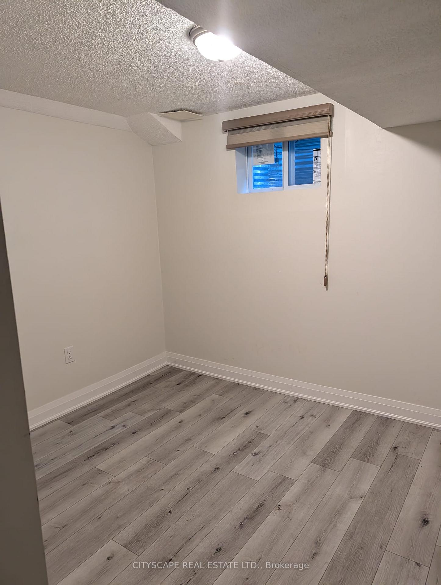 Photo 13 of 6393 Chaumont Crescent, Mississauga, Meadowvale — HOMEH