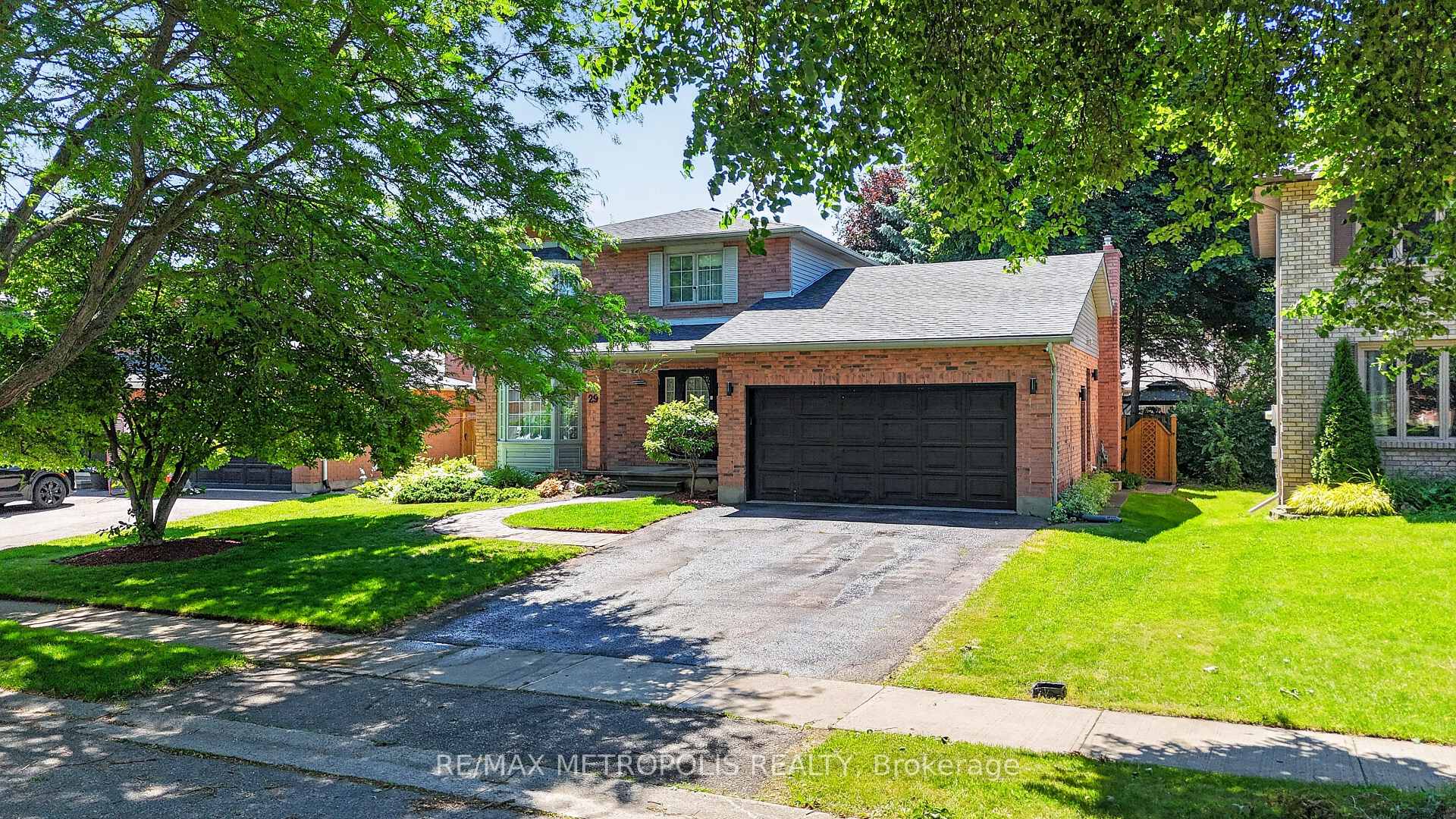Photo 1 of 29 Winter Way, Brantford, West Brant — HOMEH