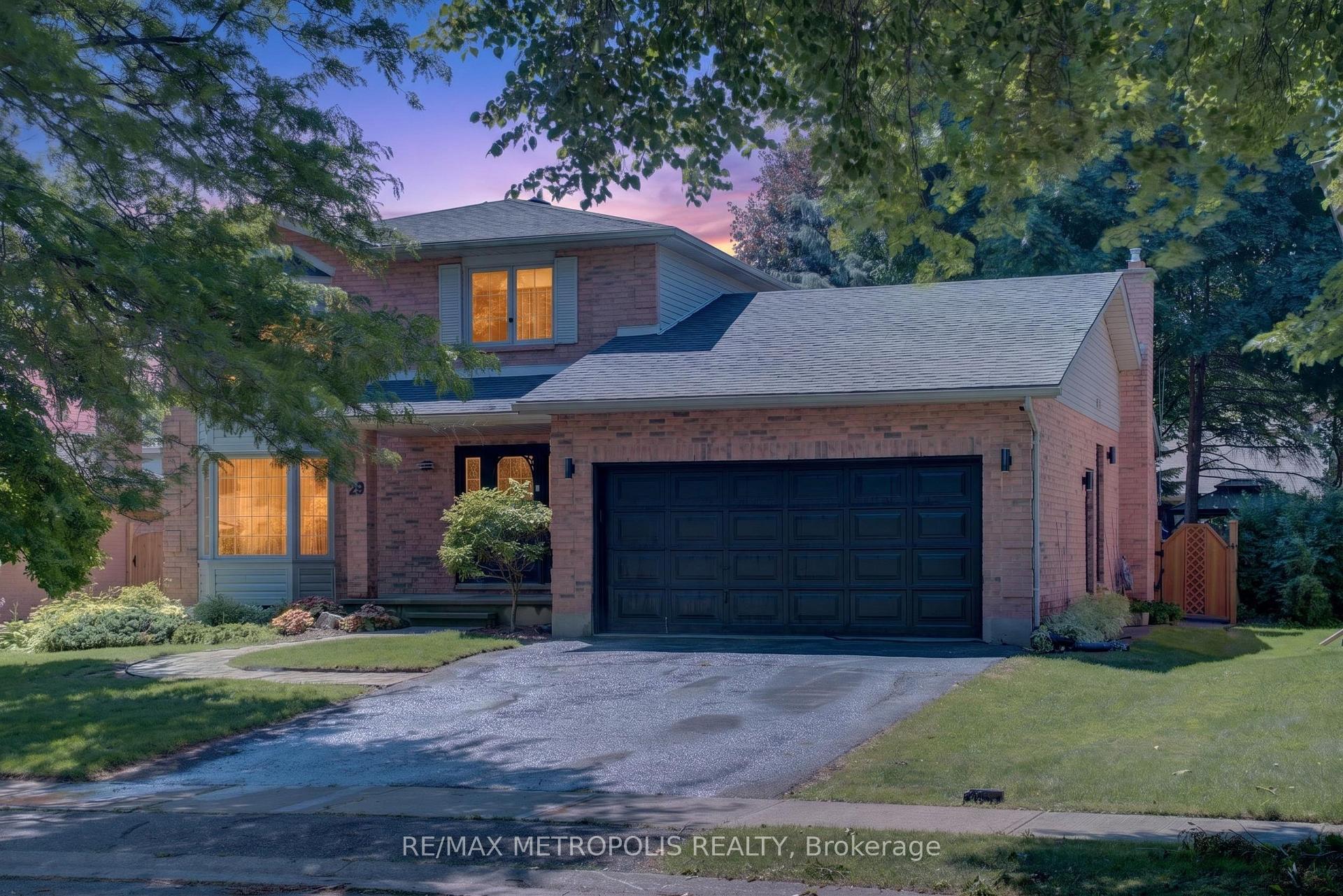 Photo 2 of 29 Winter Way, Brantford, West Brant — HOMEH