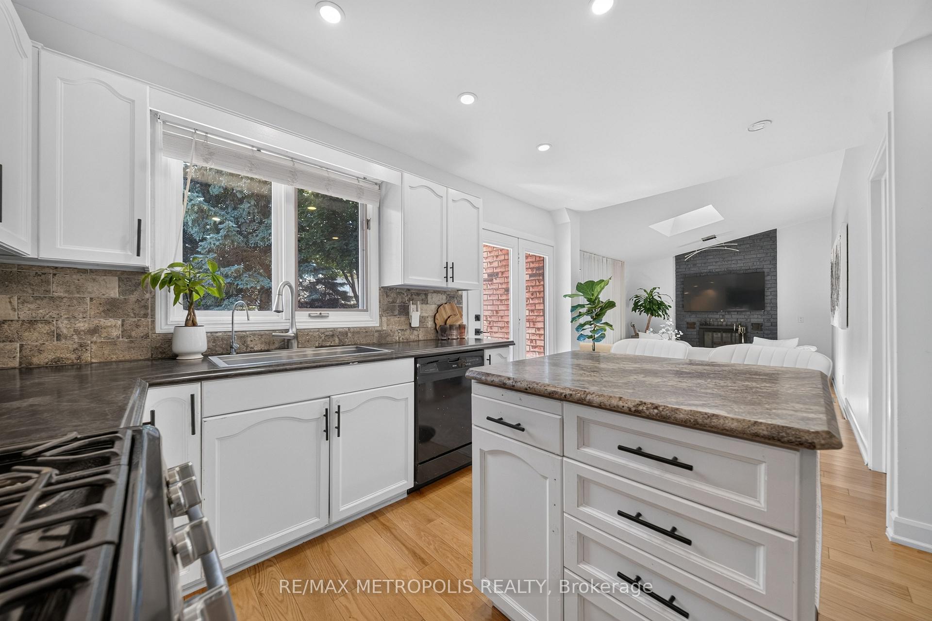 Photo 35 of 29 Winter Way, Brantford, West Brant — HOMEH
