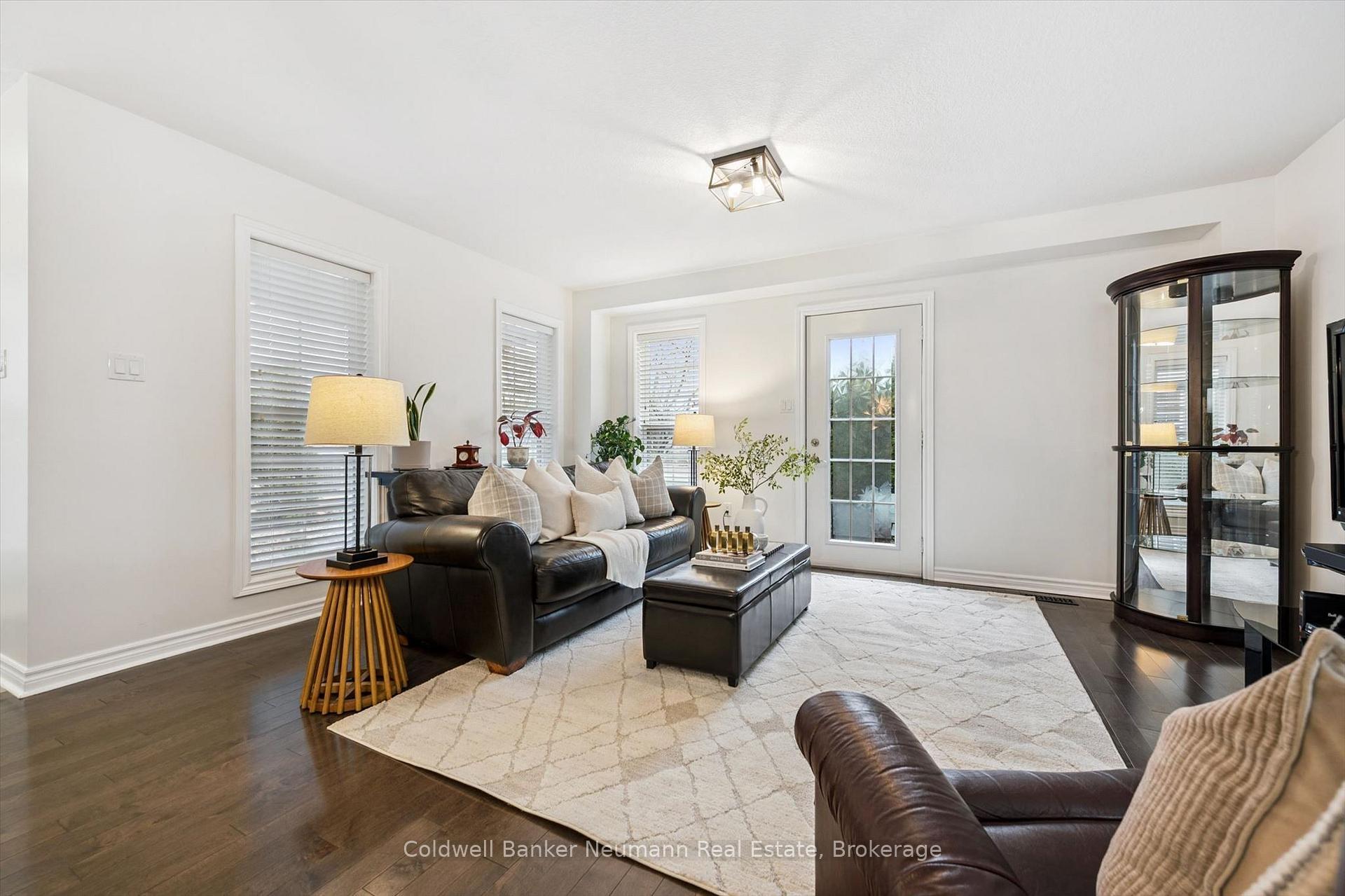 Photo 6 of Unit 9, 100 Frederick Drive, Guelph, Pineridge/Westminster Woods — HOMEH