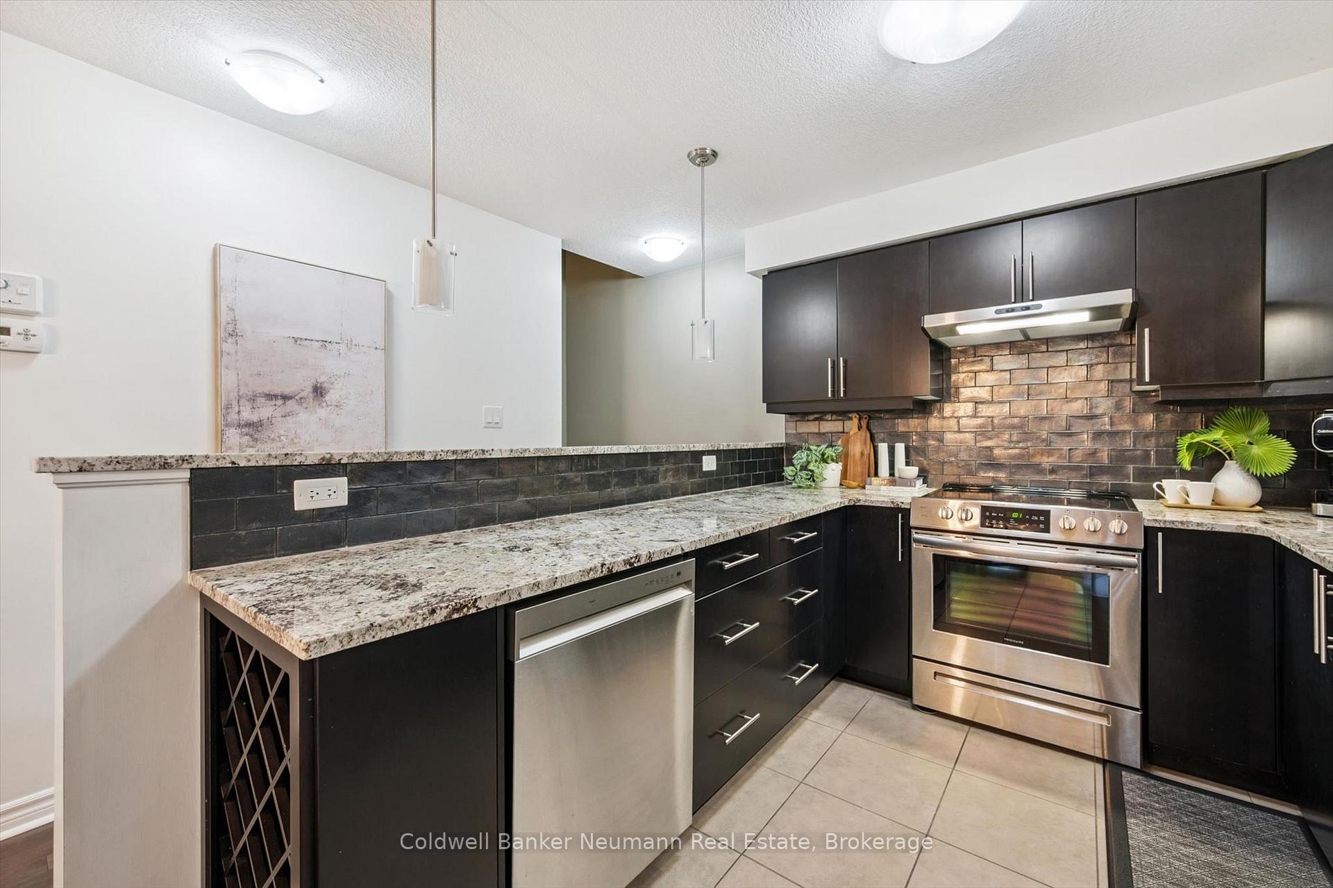 Photo 13 of Unit 9, 100 Frederick Drive, Guelph, Pineridge/Westminster Woods — HOMEH