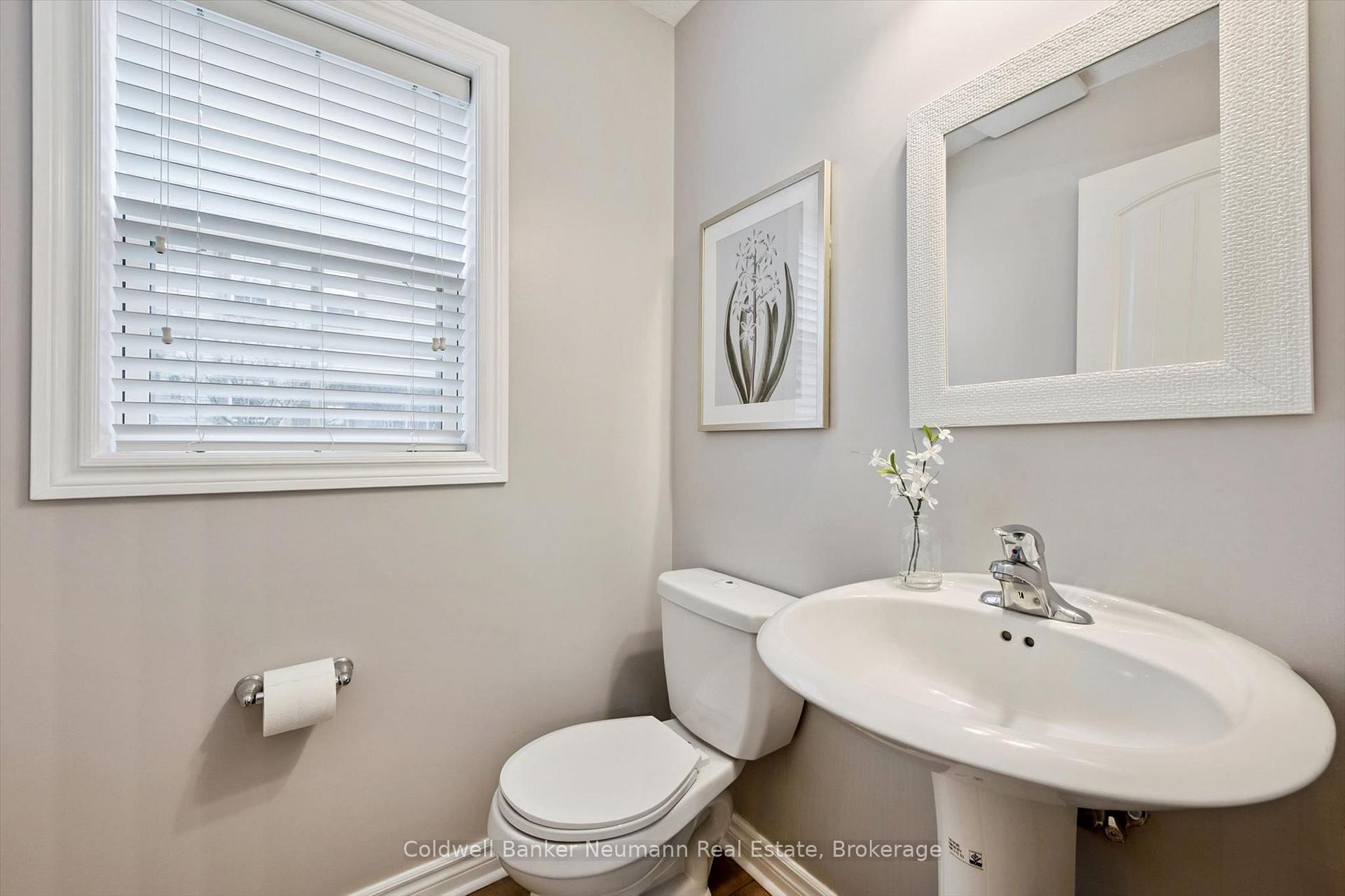 Photo 19 of Unit 9, 100 Frederick Drive, Guelph, Pineridge/Westminster Woods — HOMEH