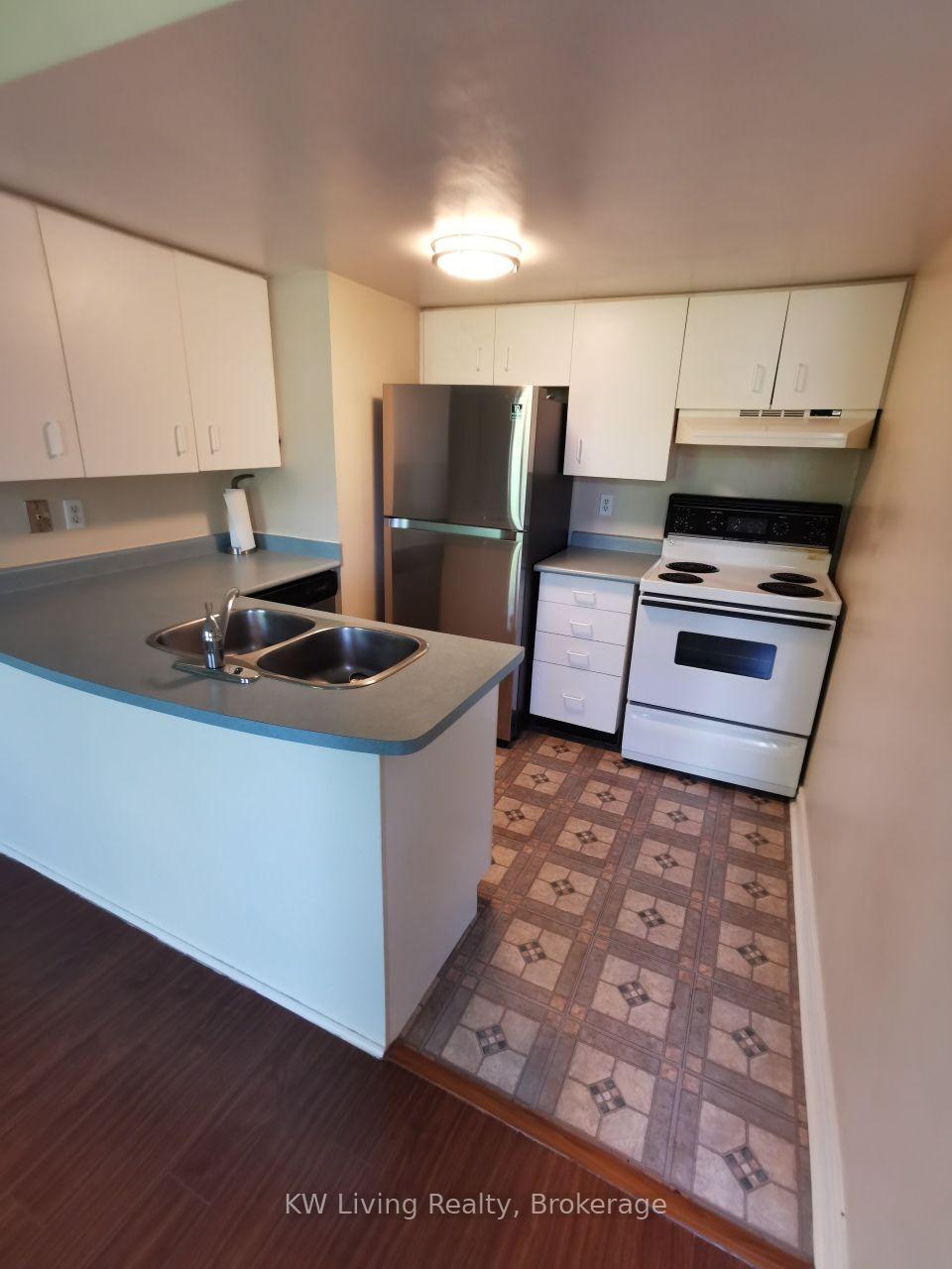 Photo 2 of Unit 15, 106 Redpath Avenue, Toronto, Mount Pleasant West — HOMEH