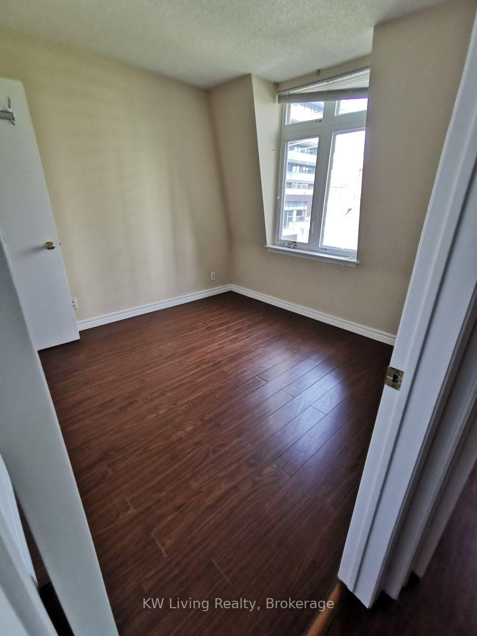 Photo 3 of Unit 15, 106 Redpath Avenue, Toronto, Mount Pleasant West — HOMEH