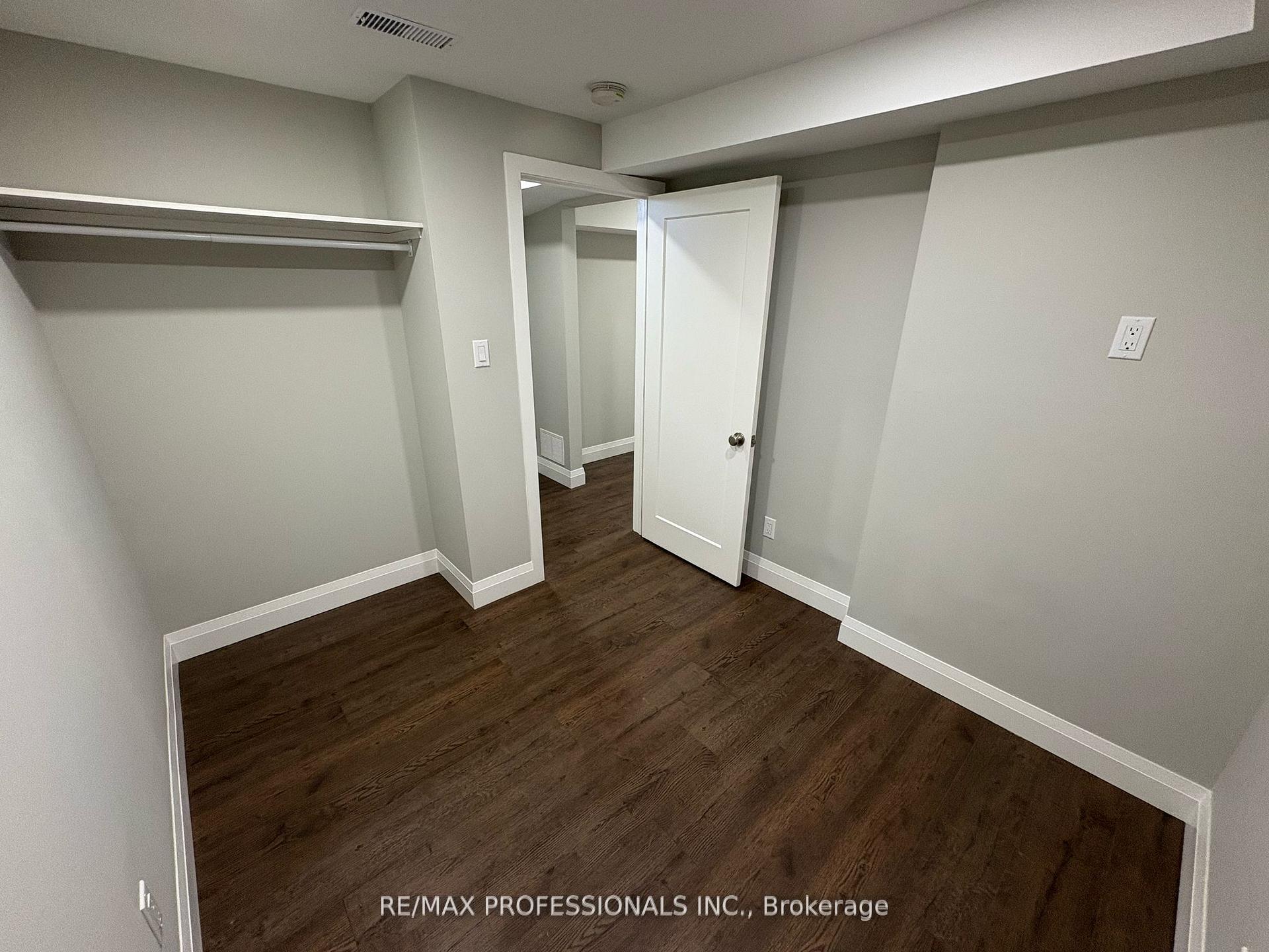 Photo 14 of Unit Lower, 19 Elmbrook Crescent, Etobicoke, Eringate-Centennial-West Deane — HOMEH