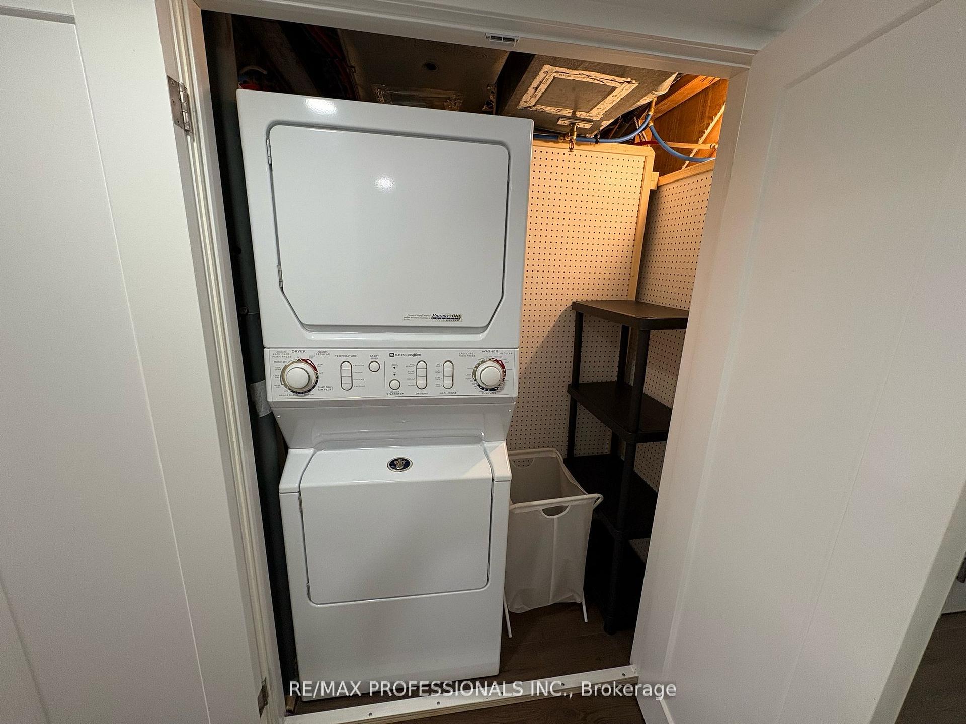 Photo 18 of Unit Lower, 19 Elmbrook Crescent, Etobicoke, Eringate-Centennial-West Deane — HOMEH