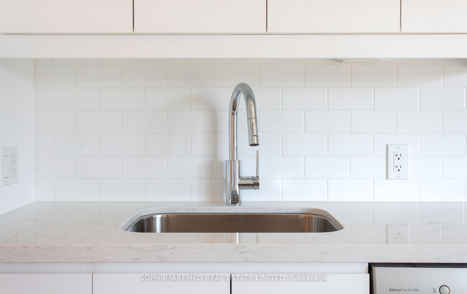 Photo 12 of Unit 5, 415 Roncesvalles Avenue, Toronto, Roncesvalles — HOMEH