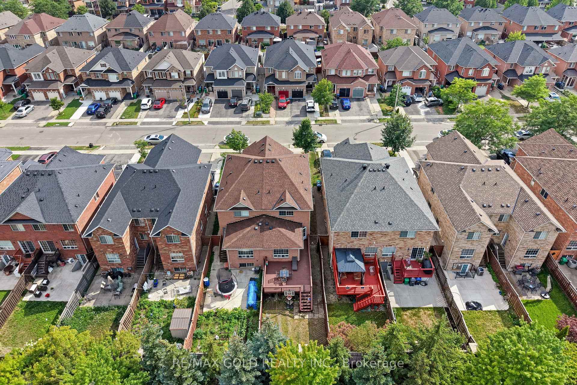 Photo 43 of 61 Herdwick Street, Brampton, Gore Industrial North — HOMEH