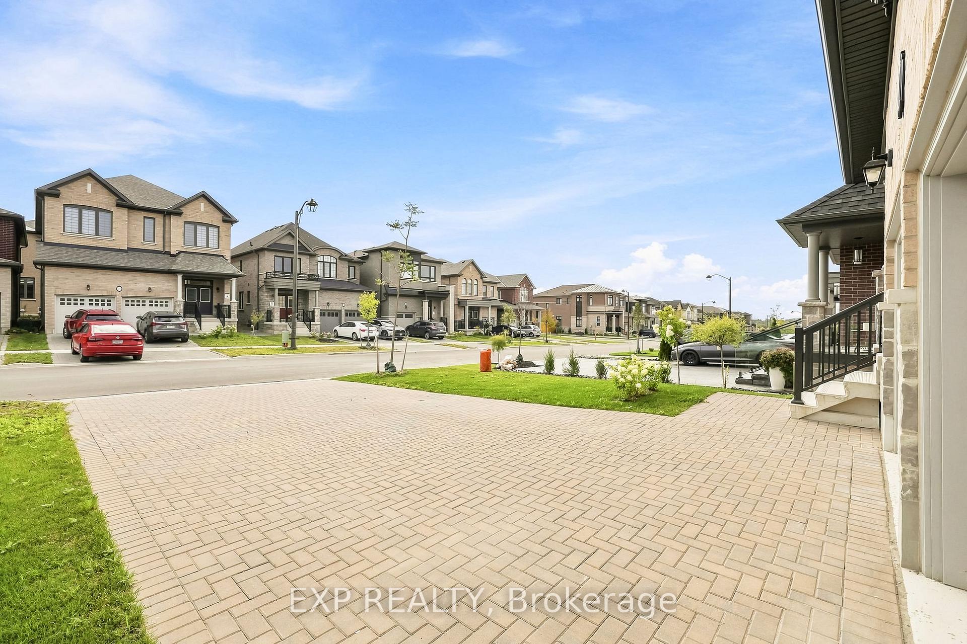 Photo 5 of 2144 Hallandale Street, Oshawa, Kedron — HOMEH