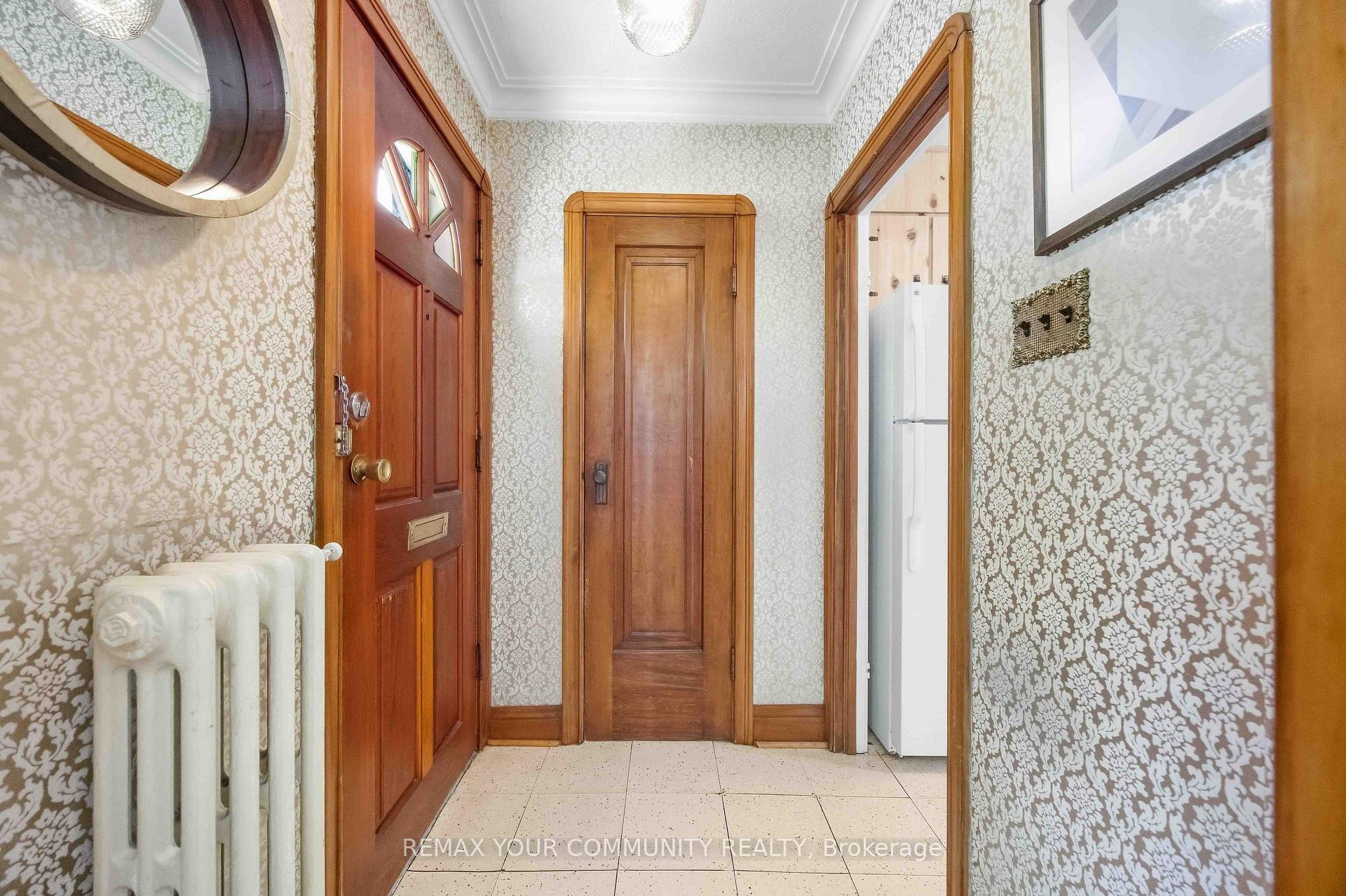 Photo 8 of 4 Crestland Avenue, Toronto, Danforth Village-East York — HOMEH