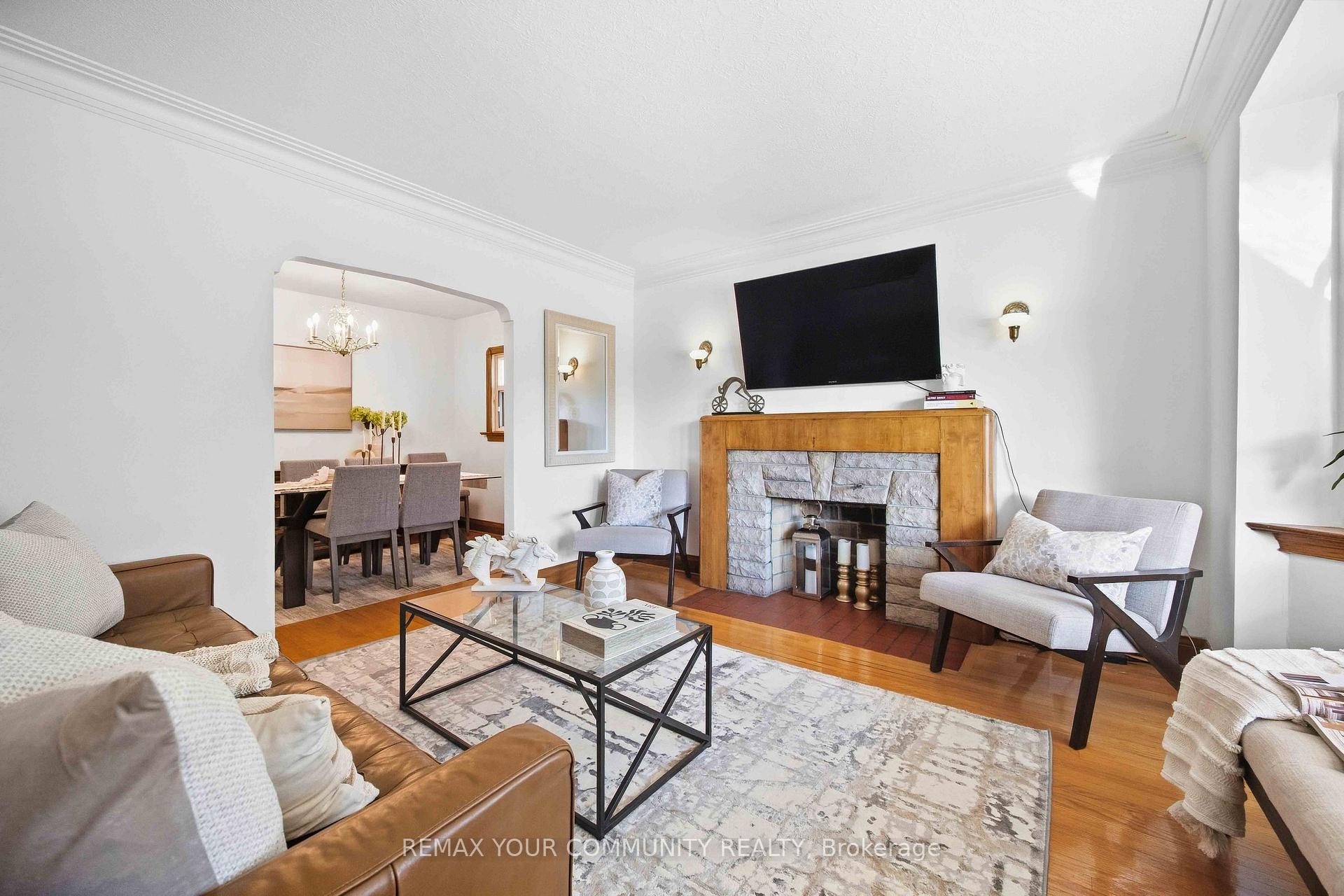 Photo 9 of 4 Crestland Avenue, Toronto, Danforth Village-East York — HOMEH