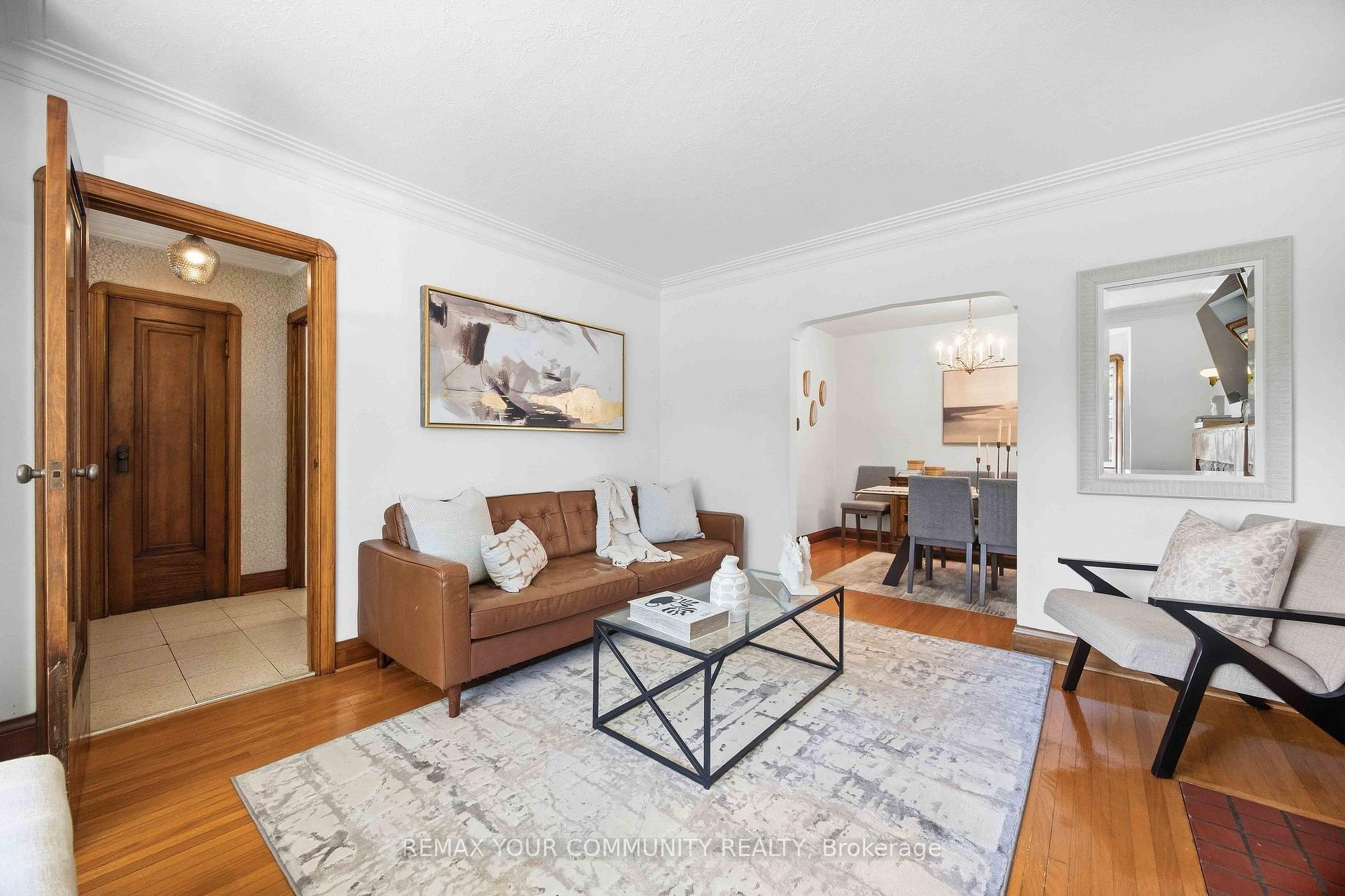 Photo 11 of 4 Crestland Avenue, Toronto, Danforth Village-East York — HOMEH