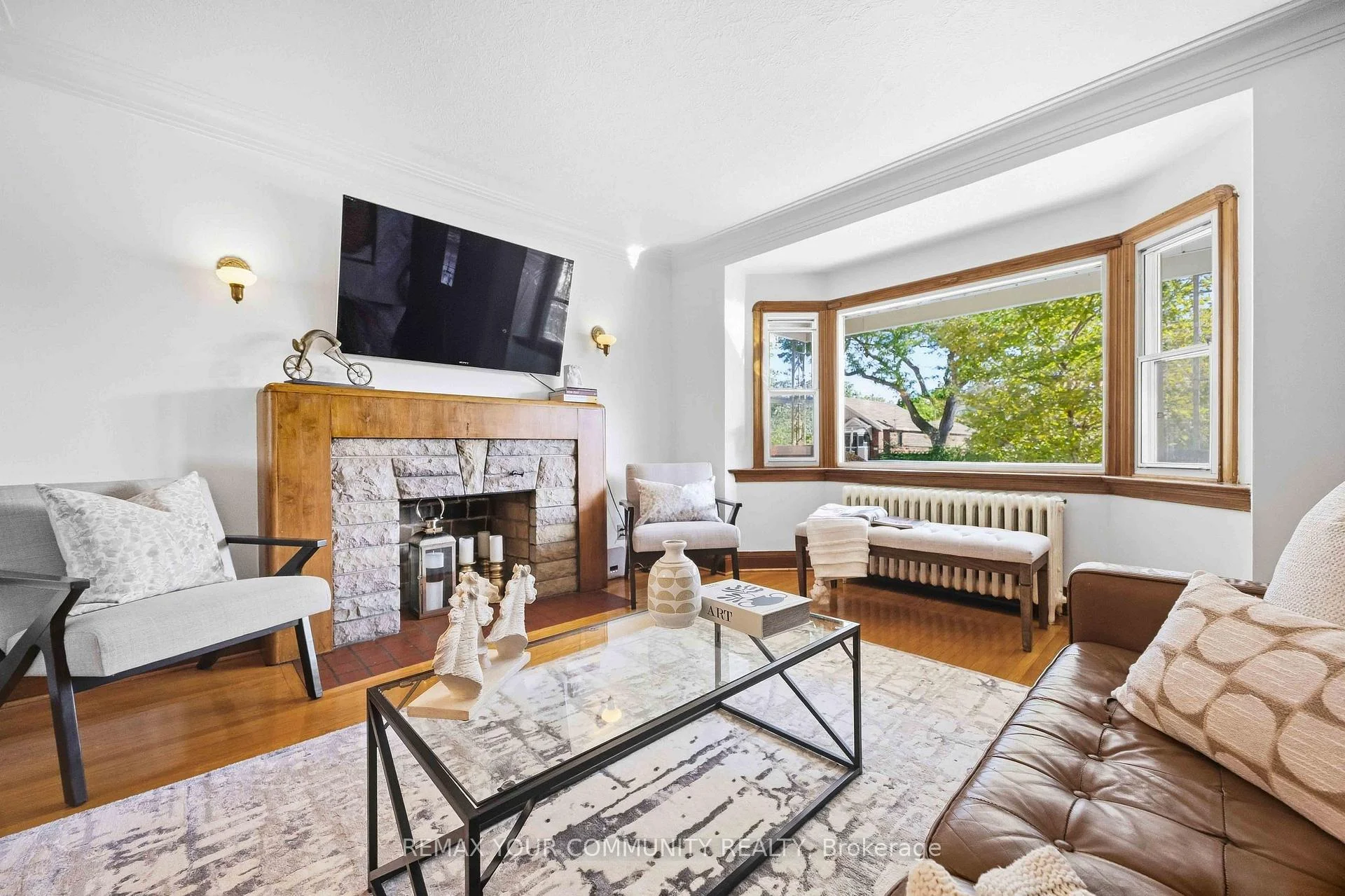 Photo 15 of 4 Crestland Avenue, Toronto, Danforth Village-East York — HOMEH