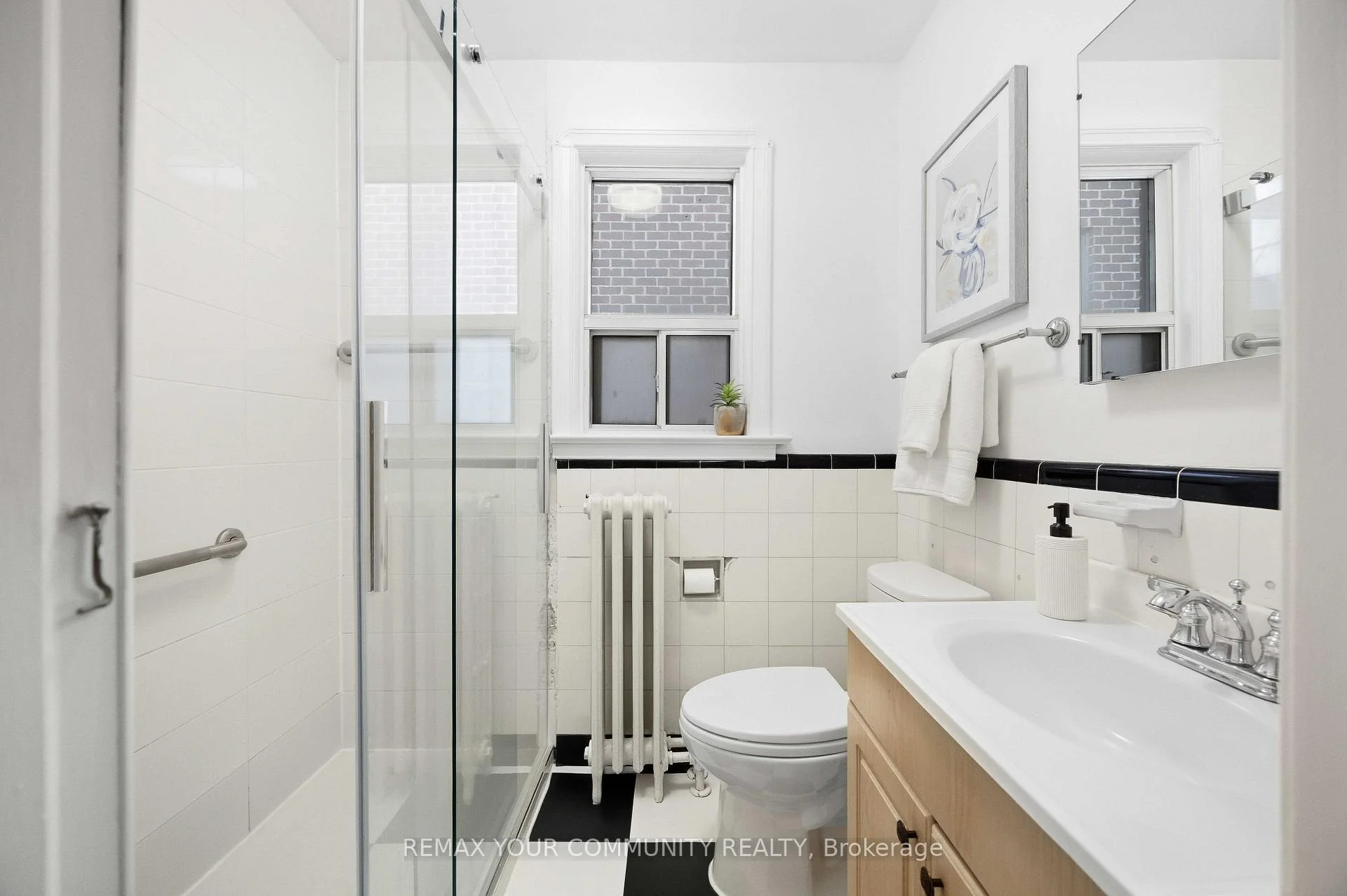 Photo 28 of 4 Crestland Avenue, Toronto, Danforth Village-East York — HOMEH