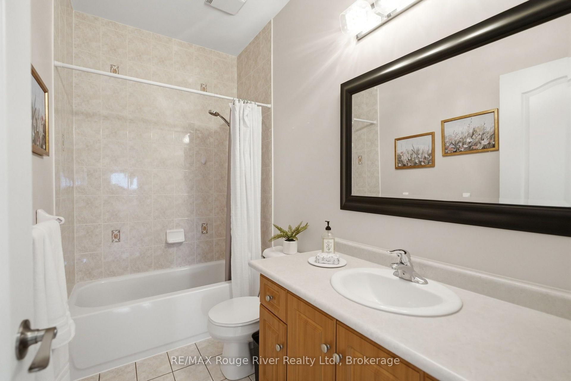 Photo 22 of 758 Coldstream Drive, Oshawa, Samac — HOMEH