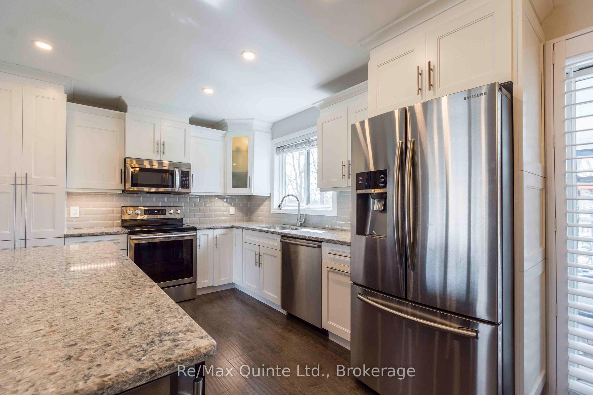 Photo 6 of 43 Frankford Road, Belleville, Thurlow Ward — HOMEH